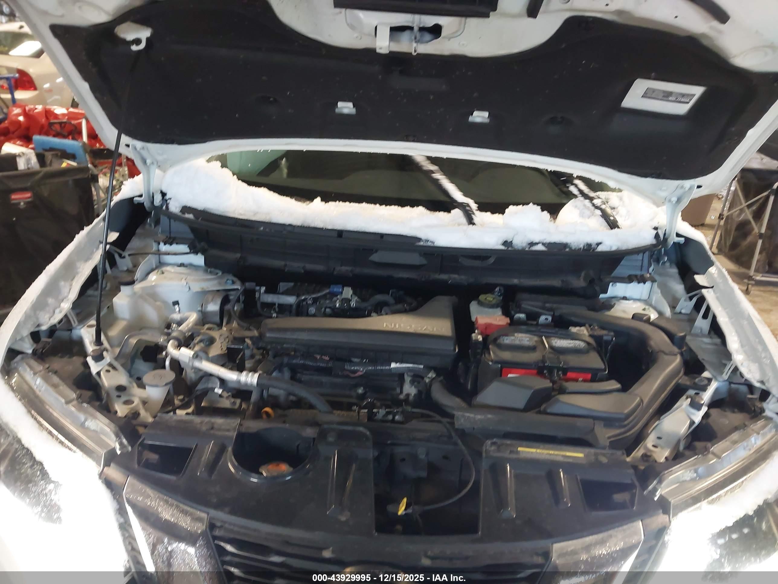 NISSAN ROGUE image 10