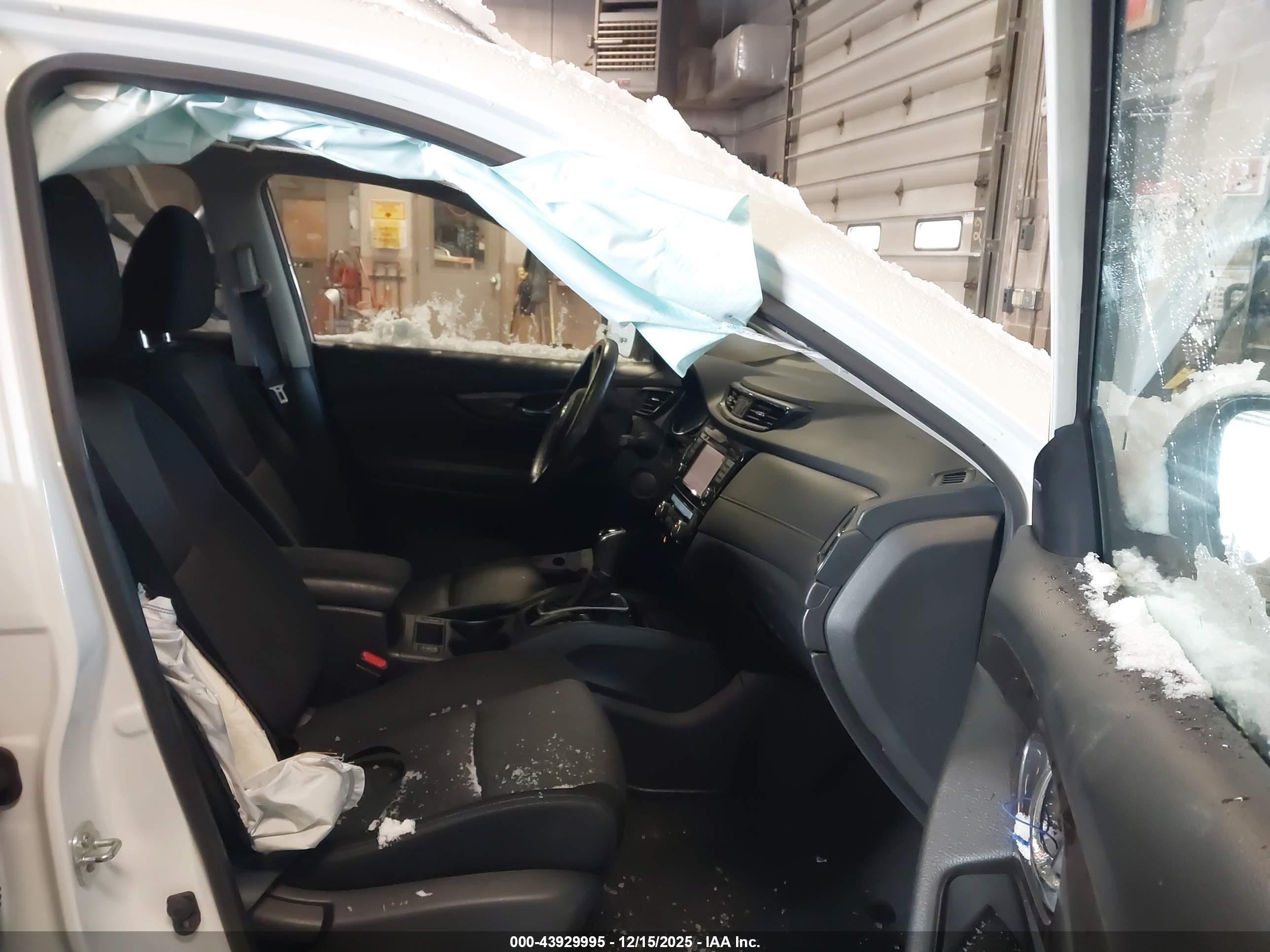 NISSAN ROGUE image 5