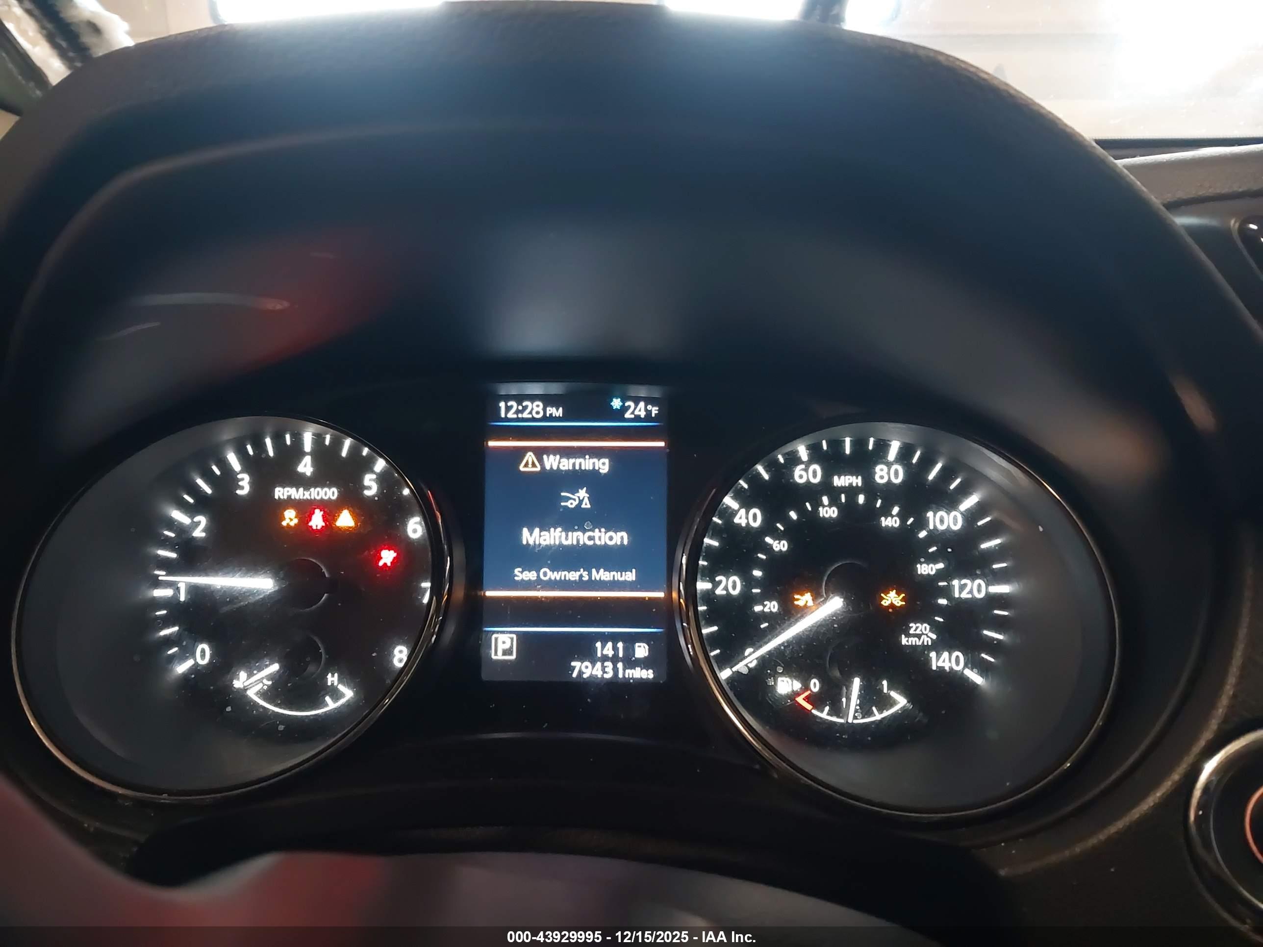 NISSAN ROGUE image 7