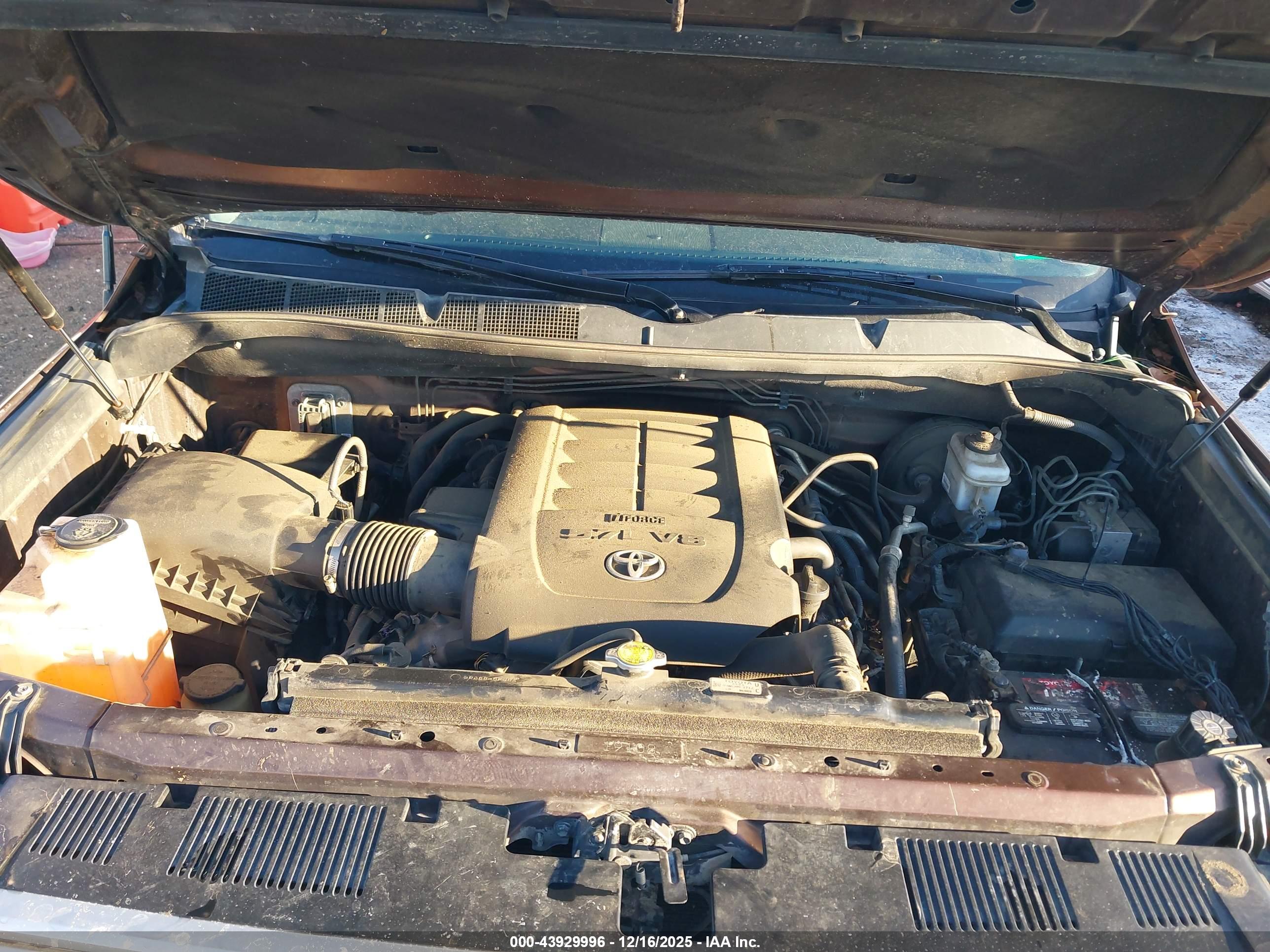 TOYOTA TUNDRA image 10