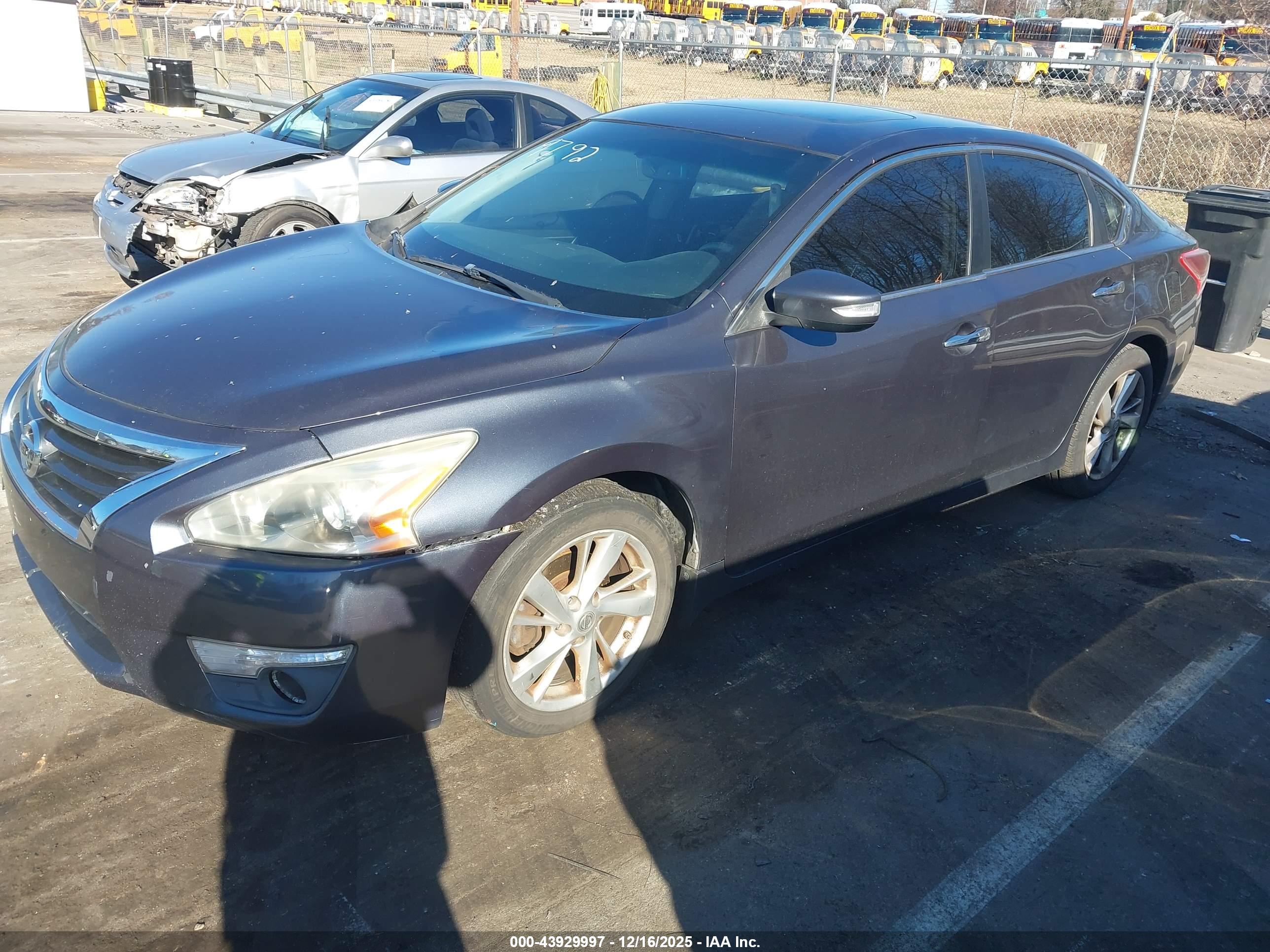 NISSAN ALTIMA image 2