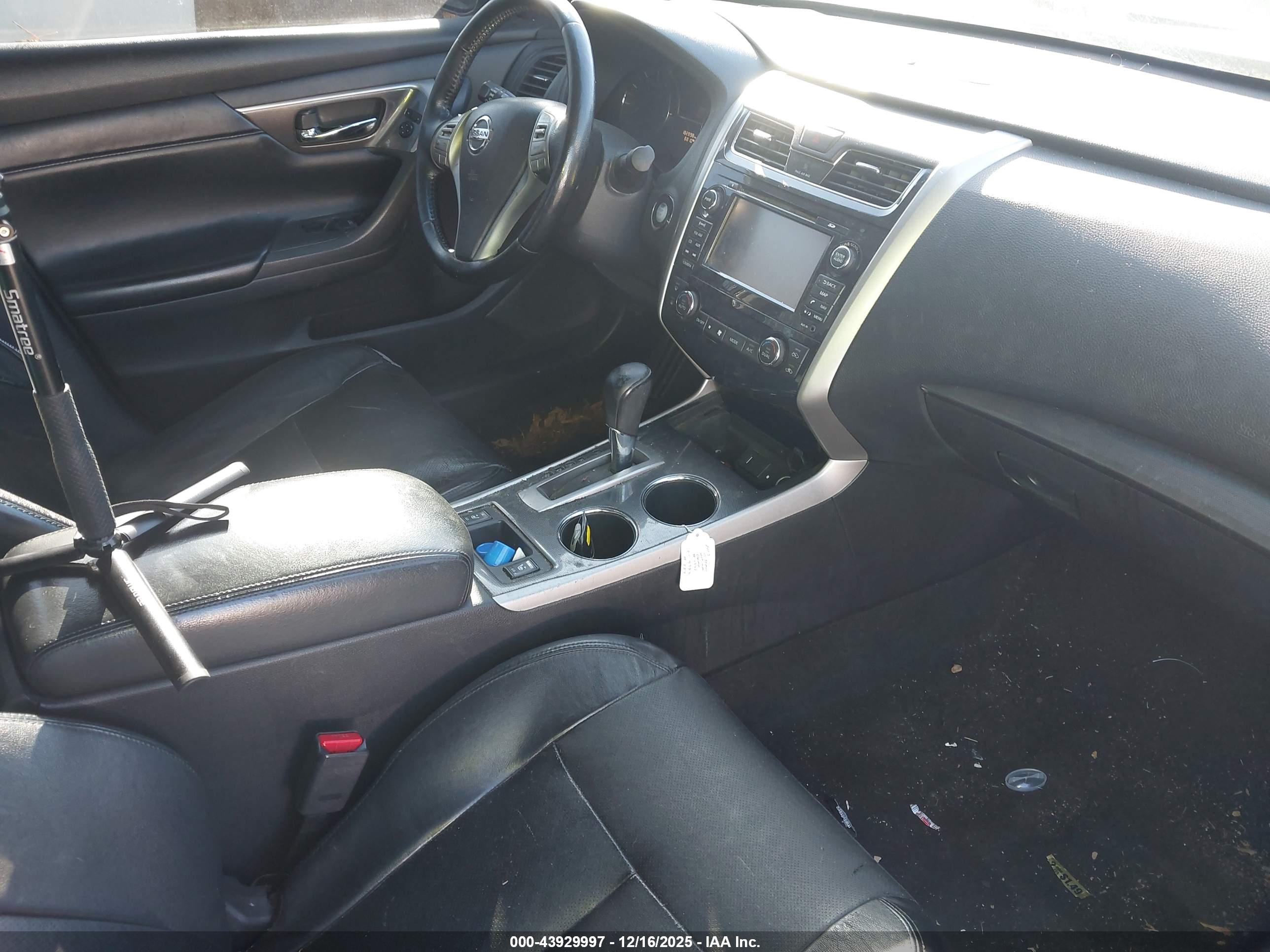 NISSAN ALTIMA image 5
