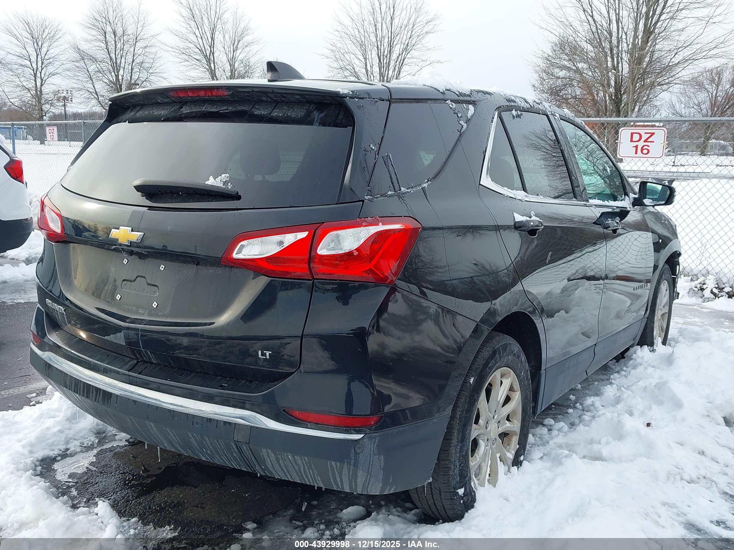 CHEVROLET EQUINOX image 4