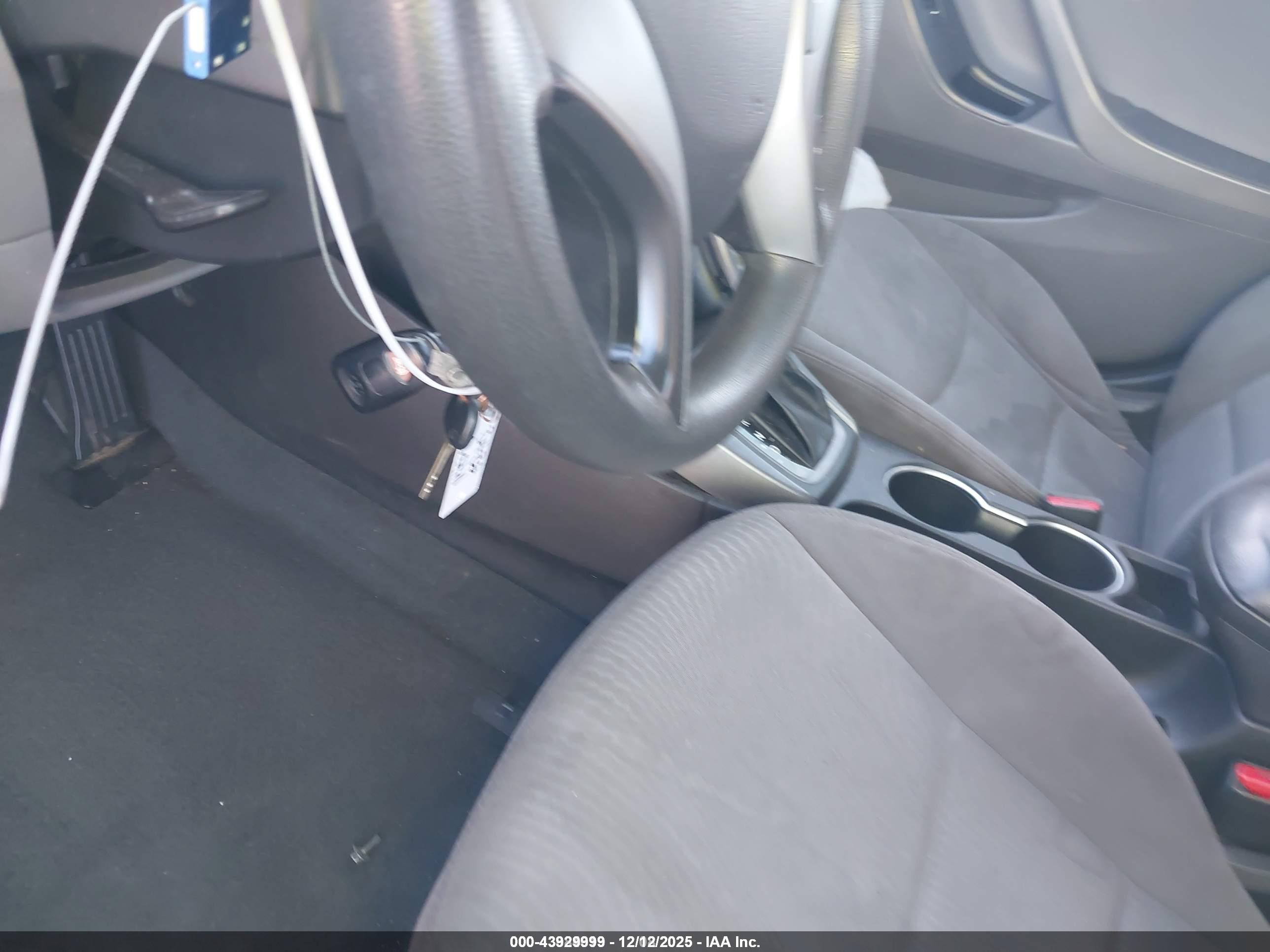 HYUNDAI ELANTRA image 10
