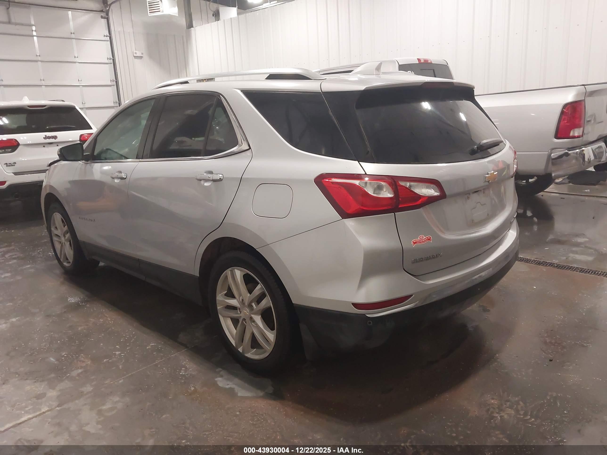 CHEVROLET EQUINOX image 3