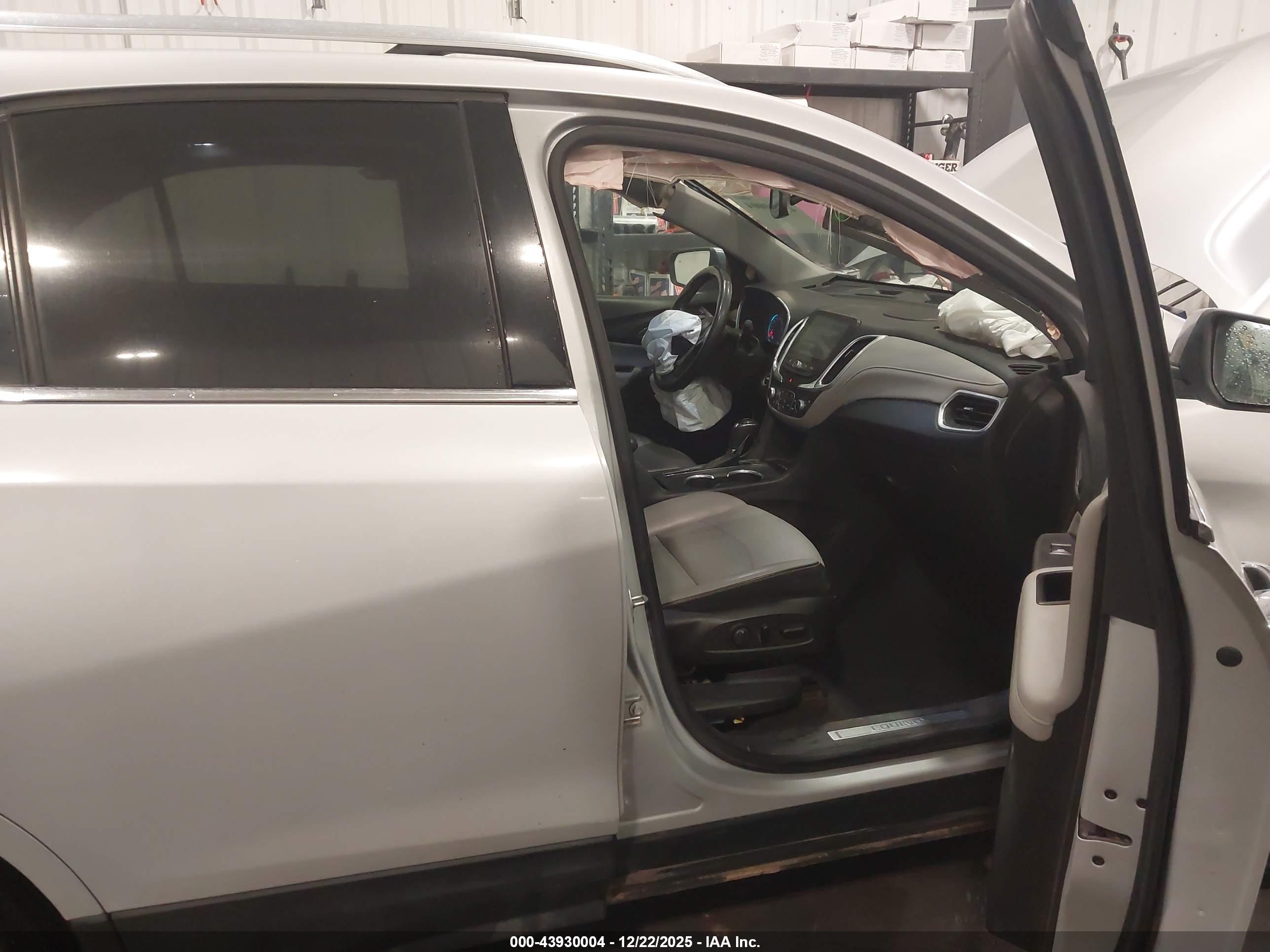CHEVROLET EQUINOX image 5