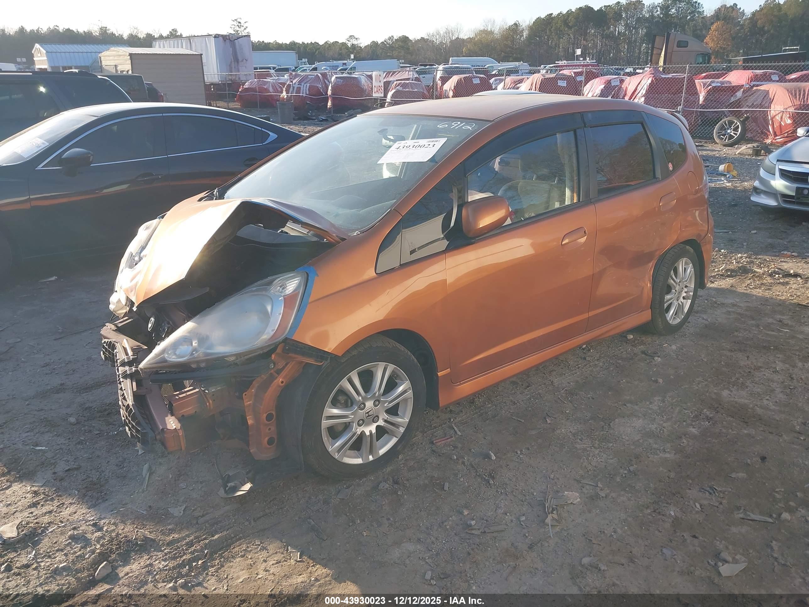 HONDA FIT image 2