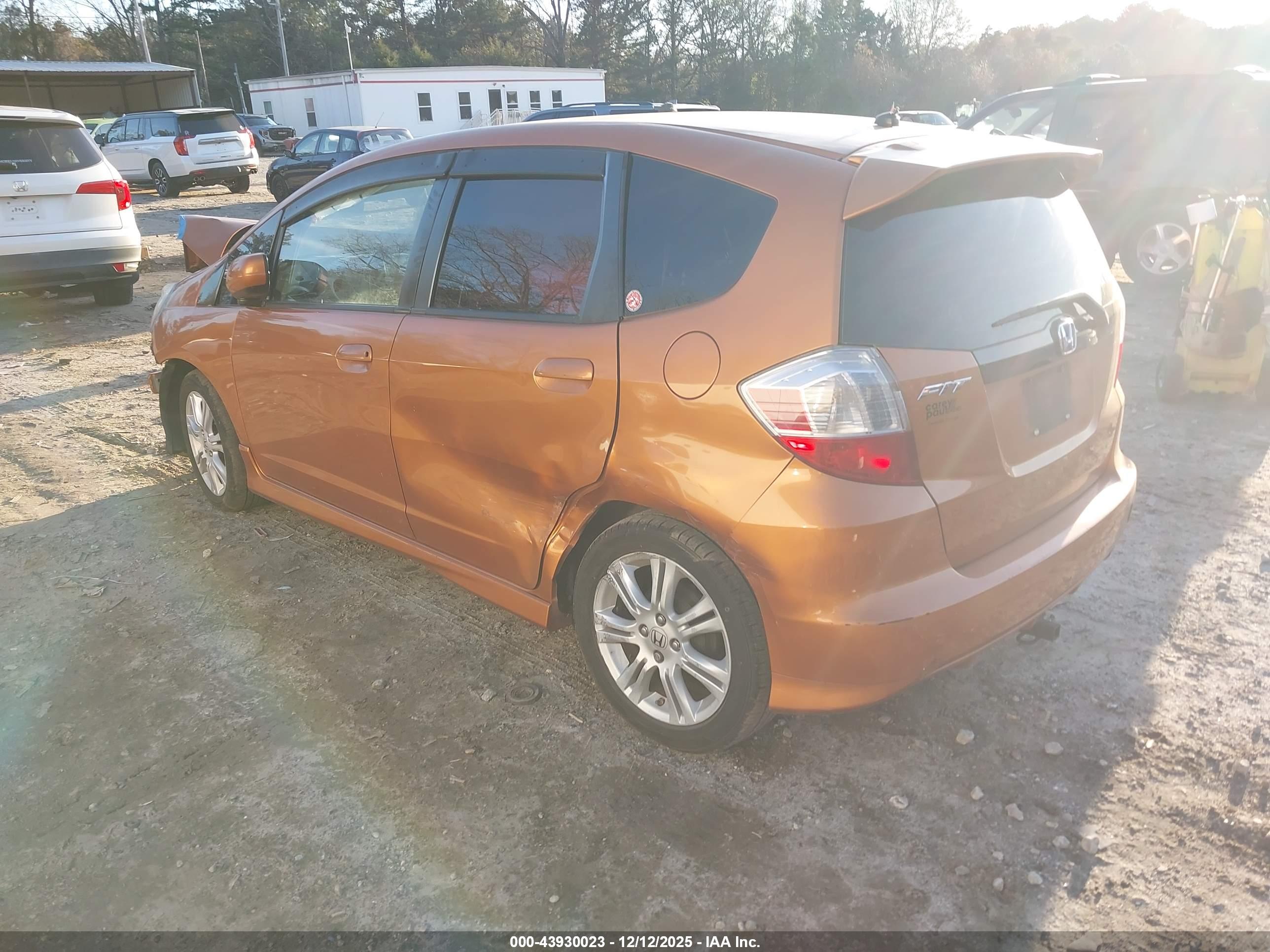 HONDA FIT image 3