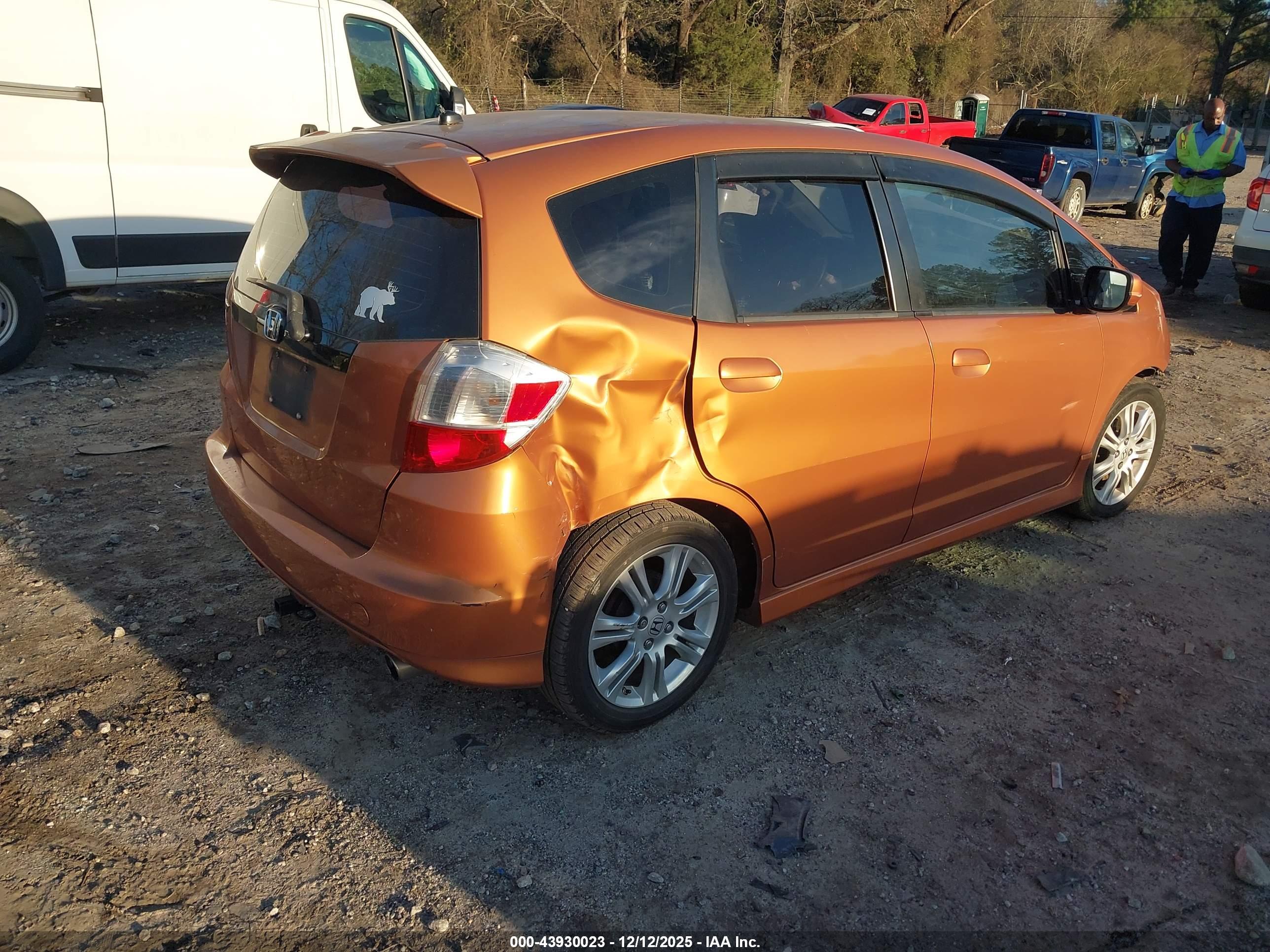 HONDA FIT image 4