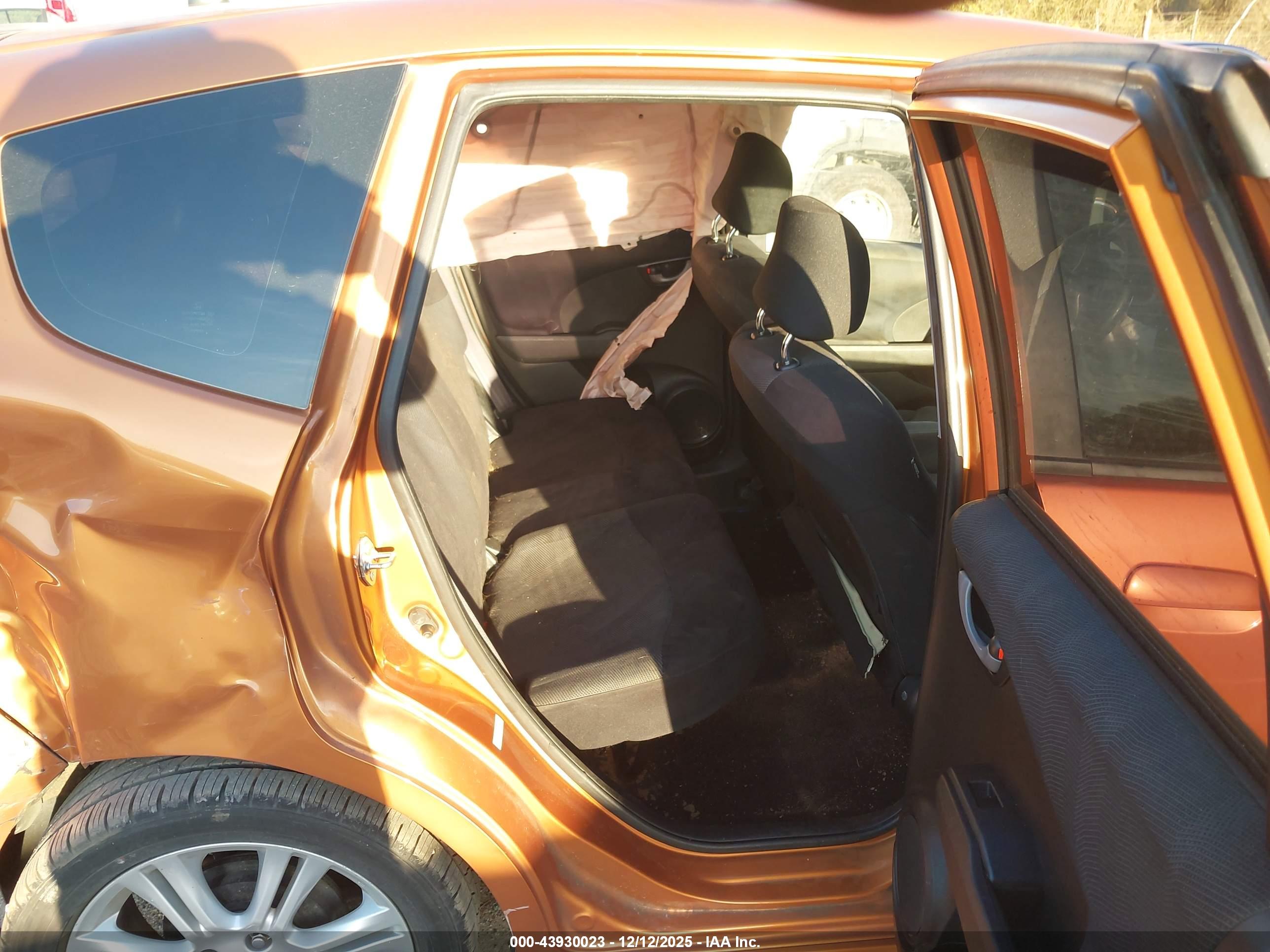 HONDA FIT image 8