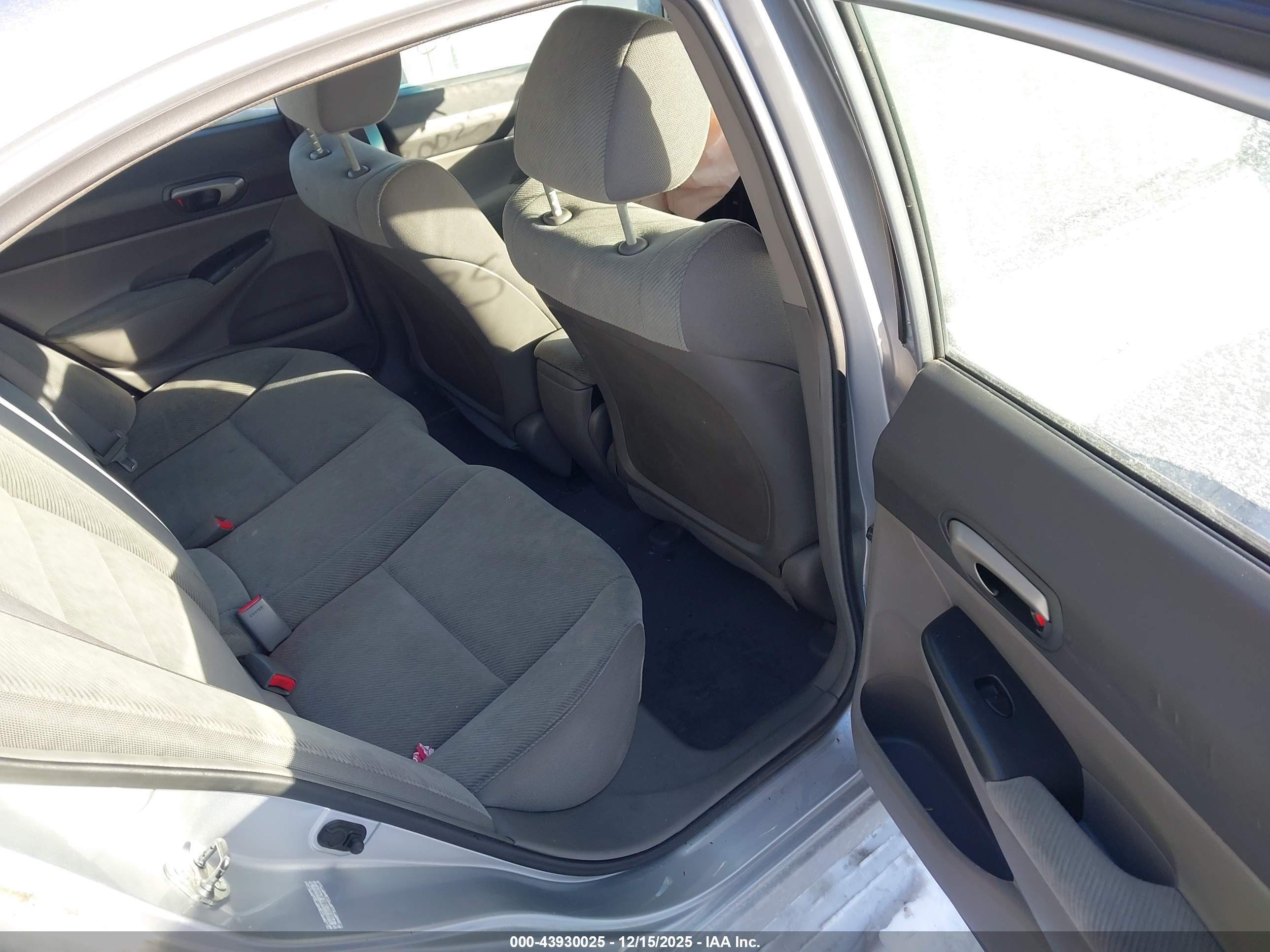 HONDA CIVIC image 8