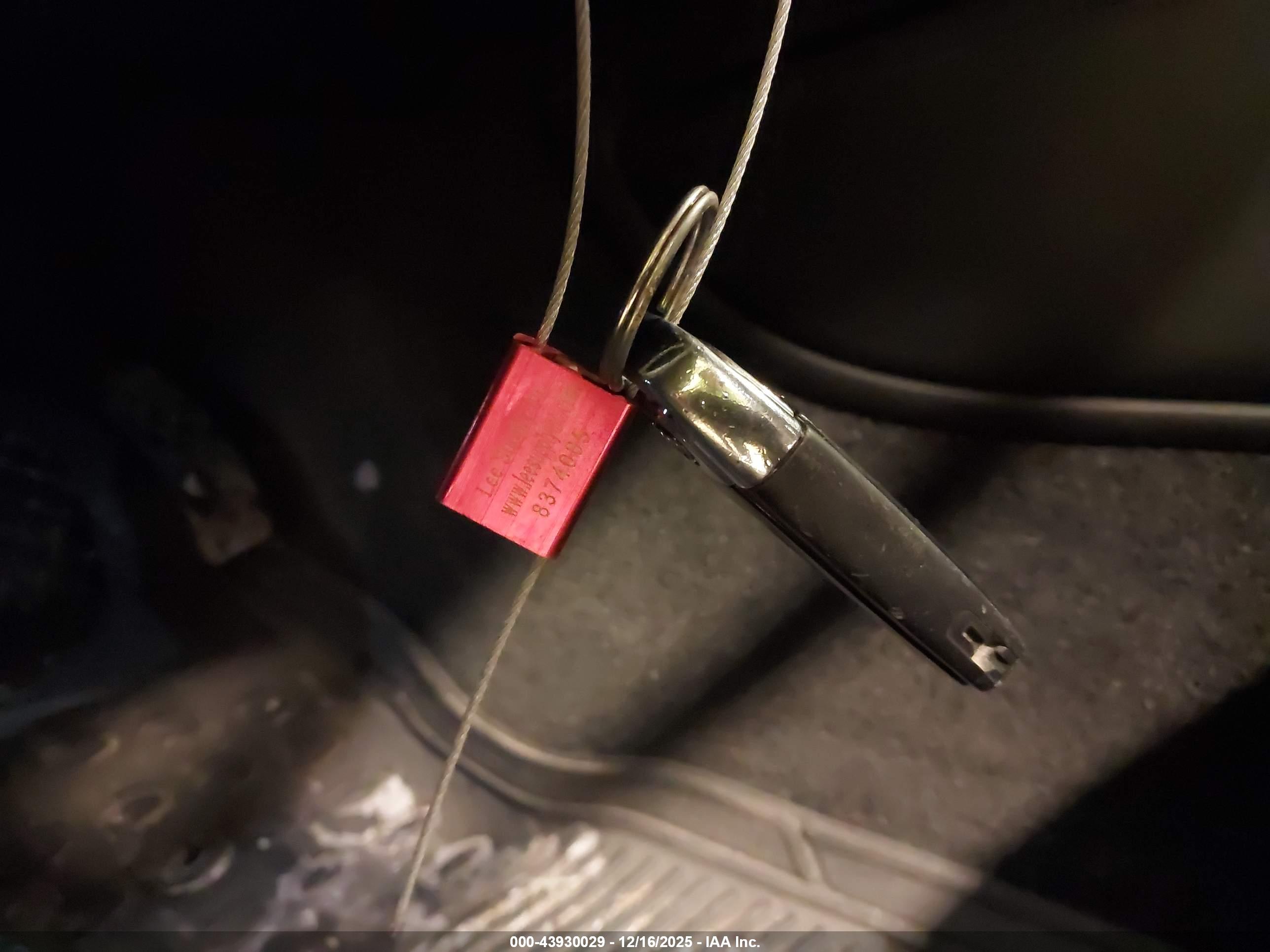 AUDI A8 image 11