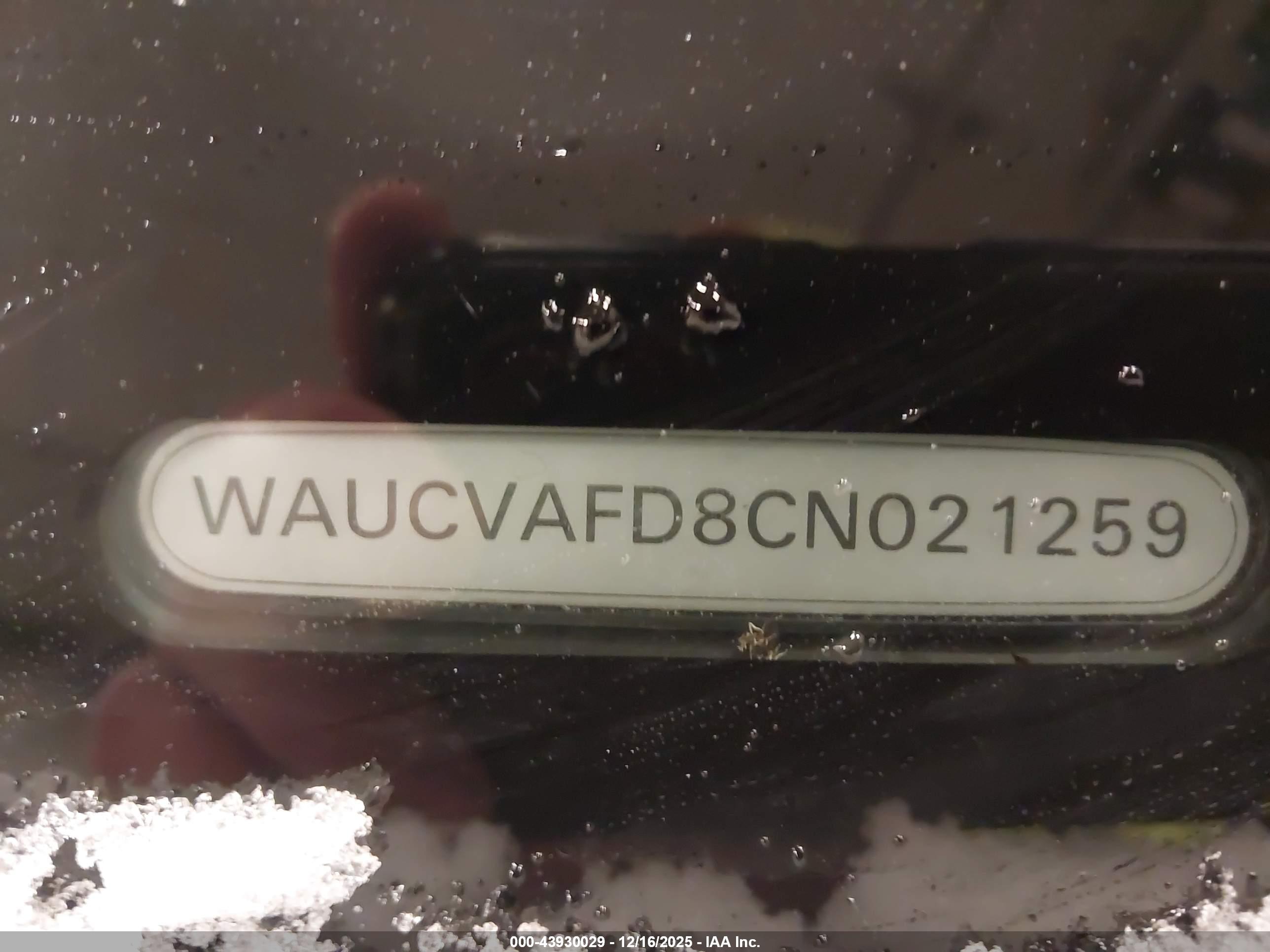 AUDI A8 image 9