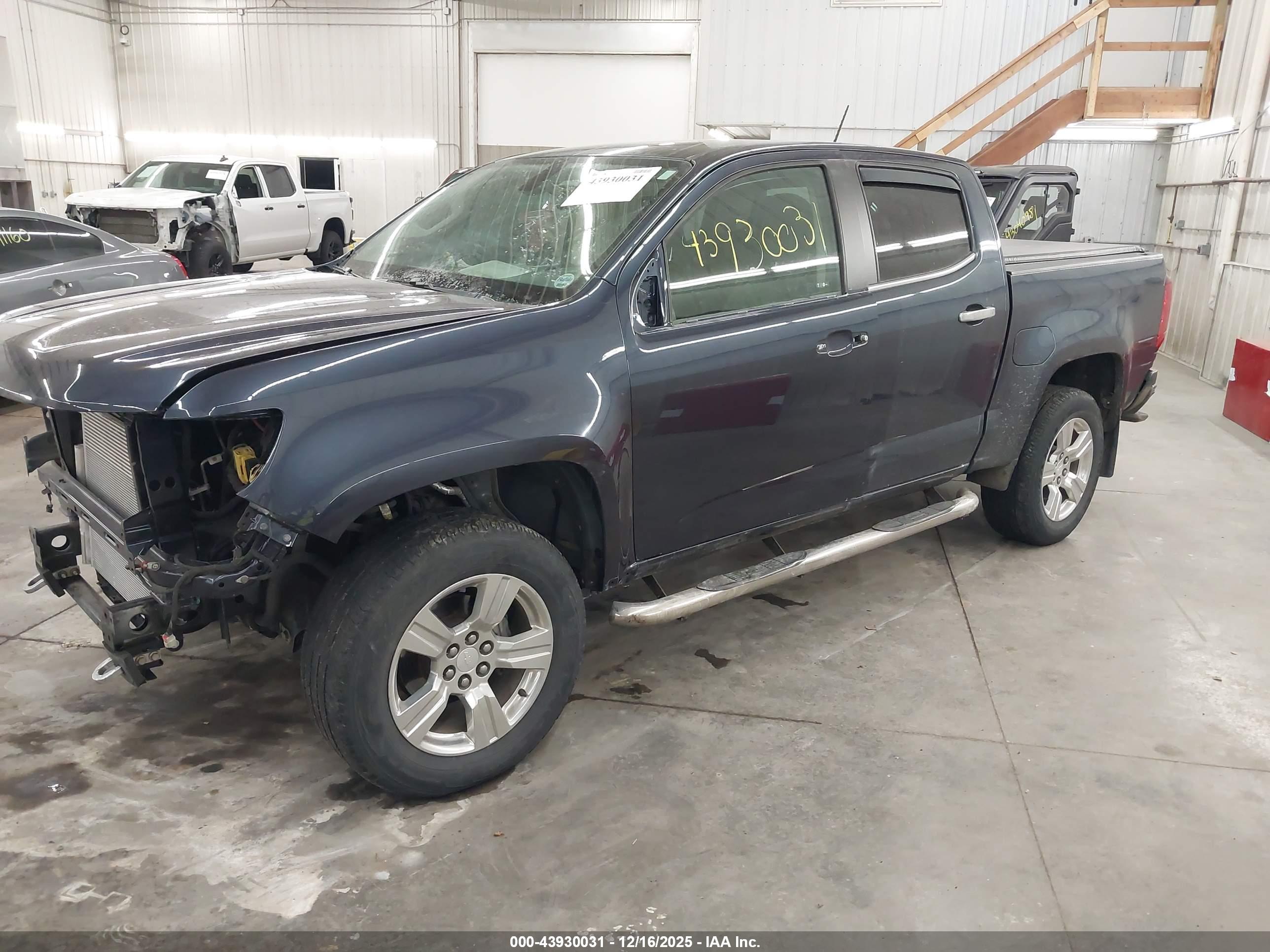 CHEVROLET COLORADO image 2