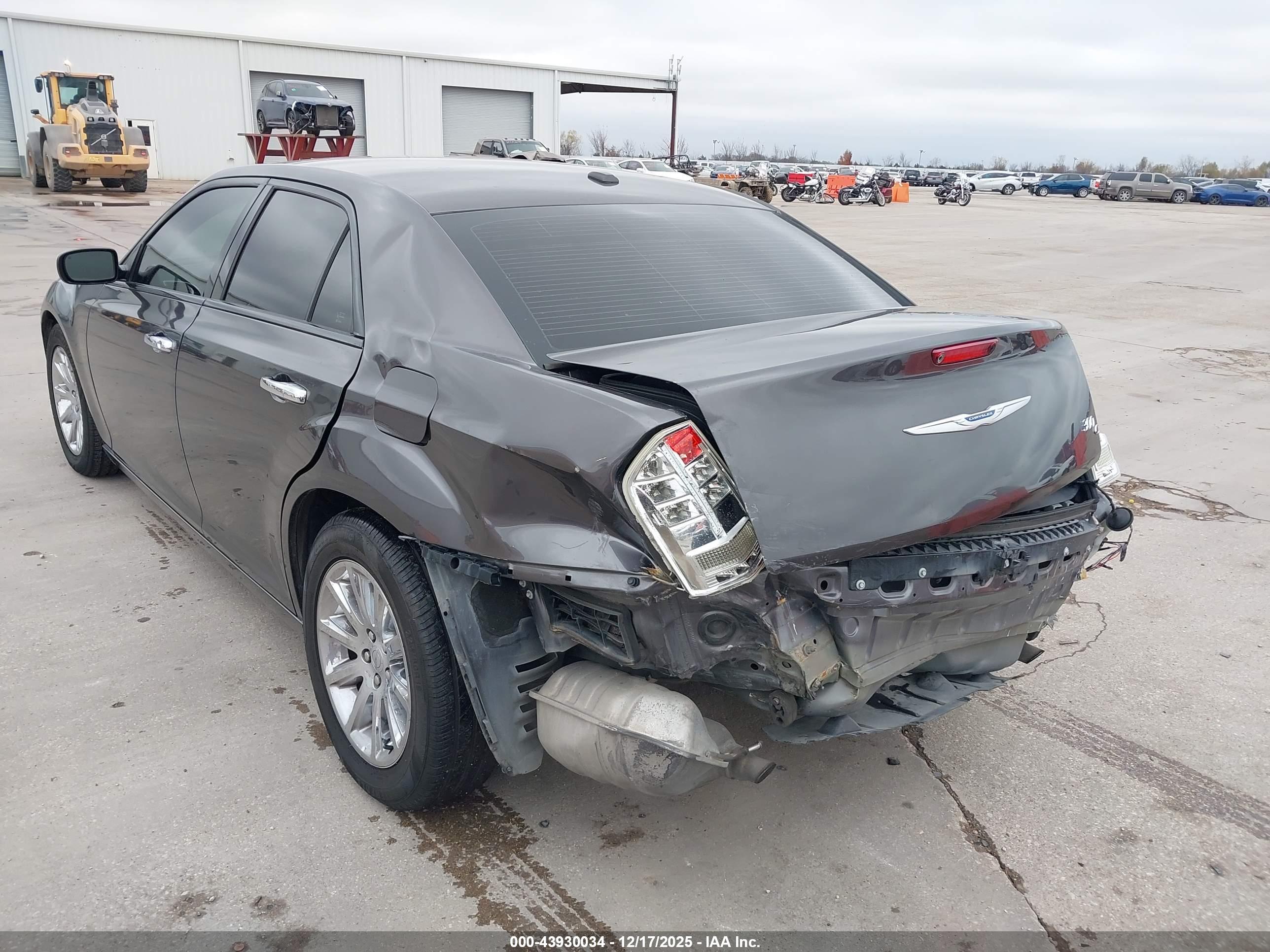 CHRYSLER 300C image 3