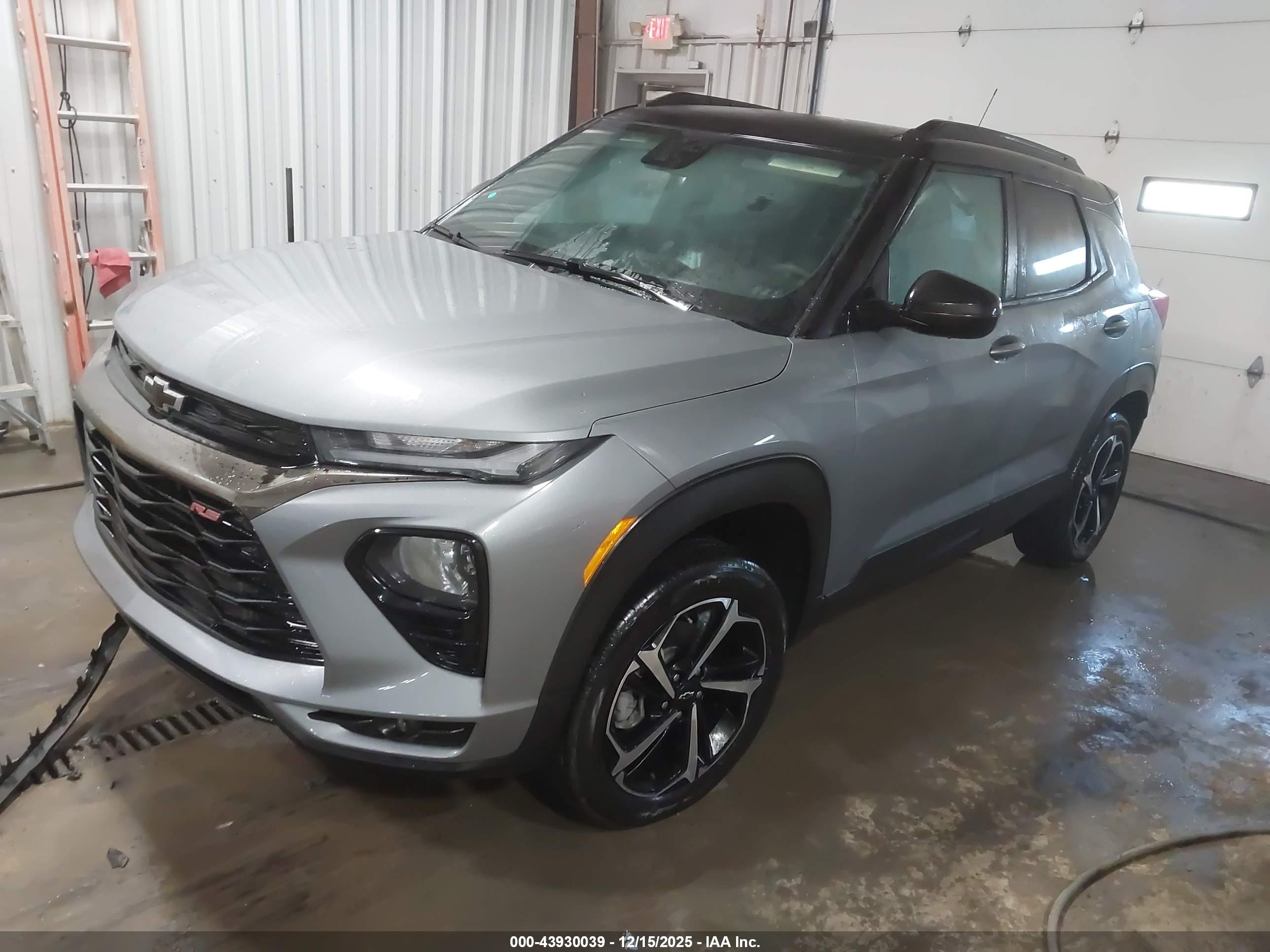 CHEVROLET TRAILBLAZER image 2