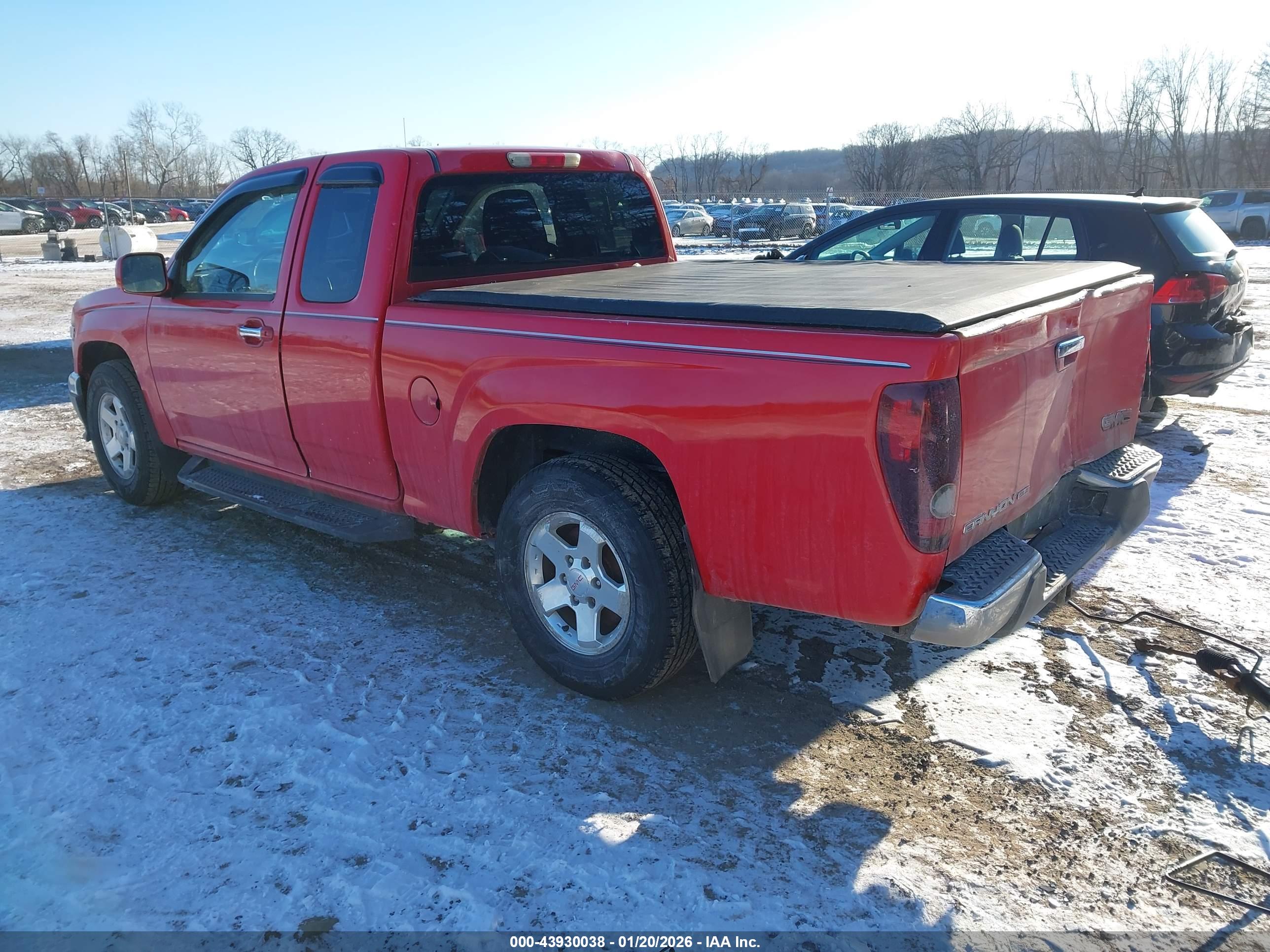 GMC CANYON image 3