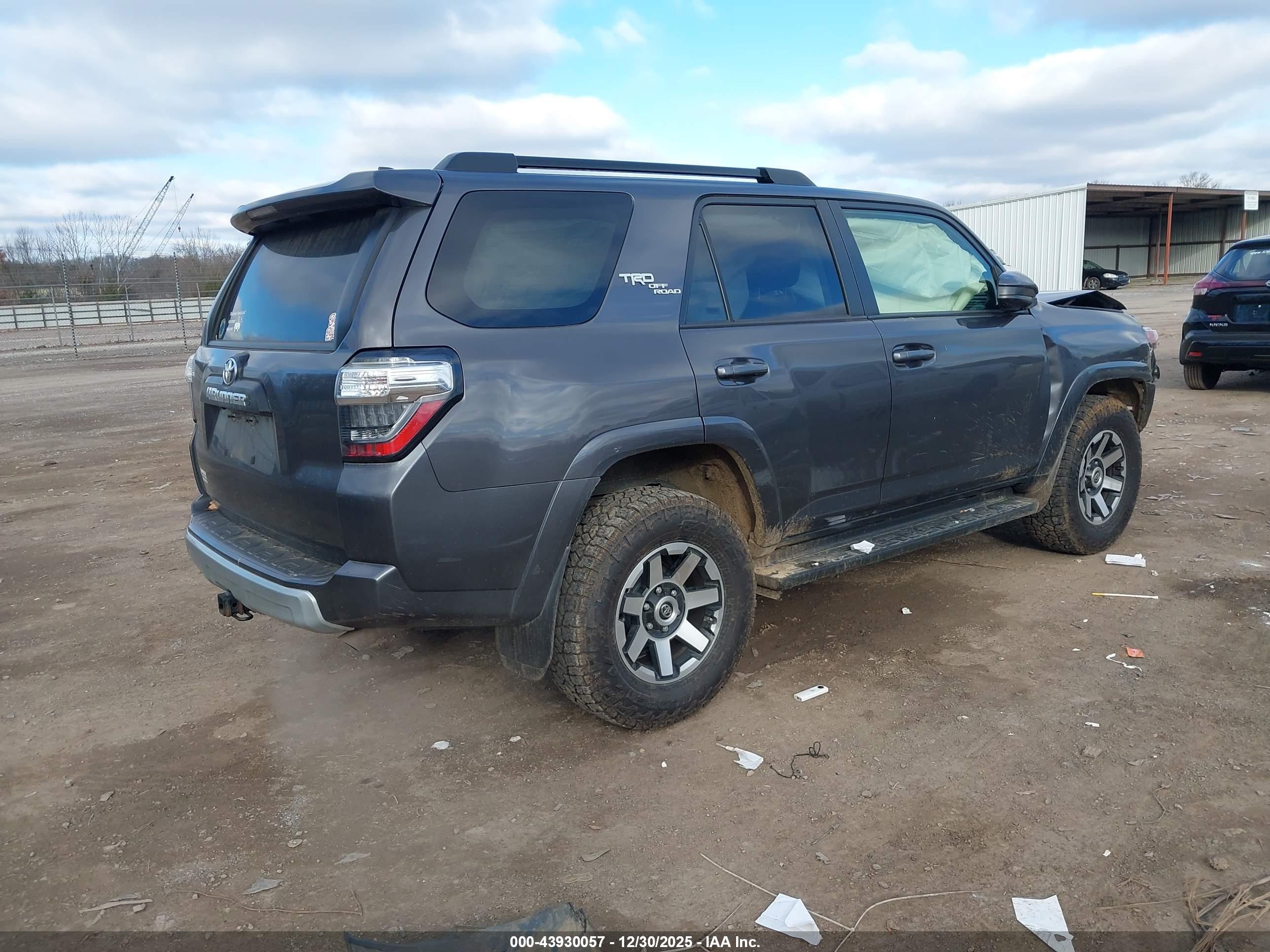TOYOTA 4RUNNER image 4