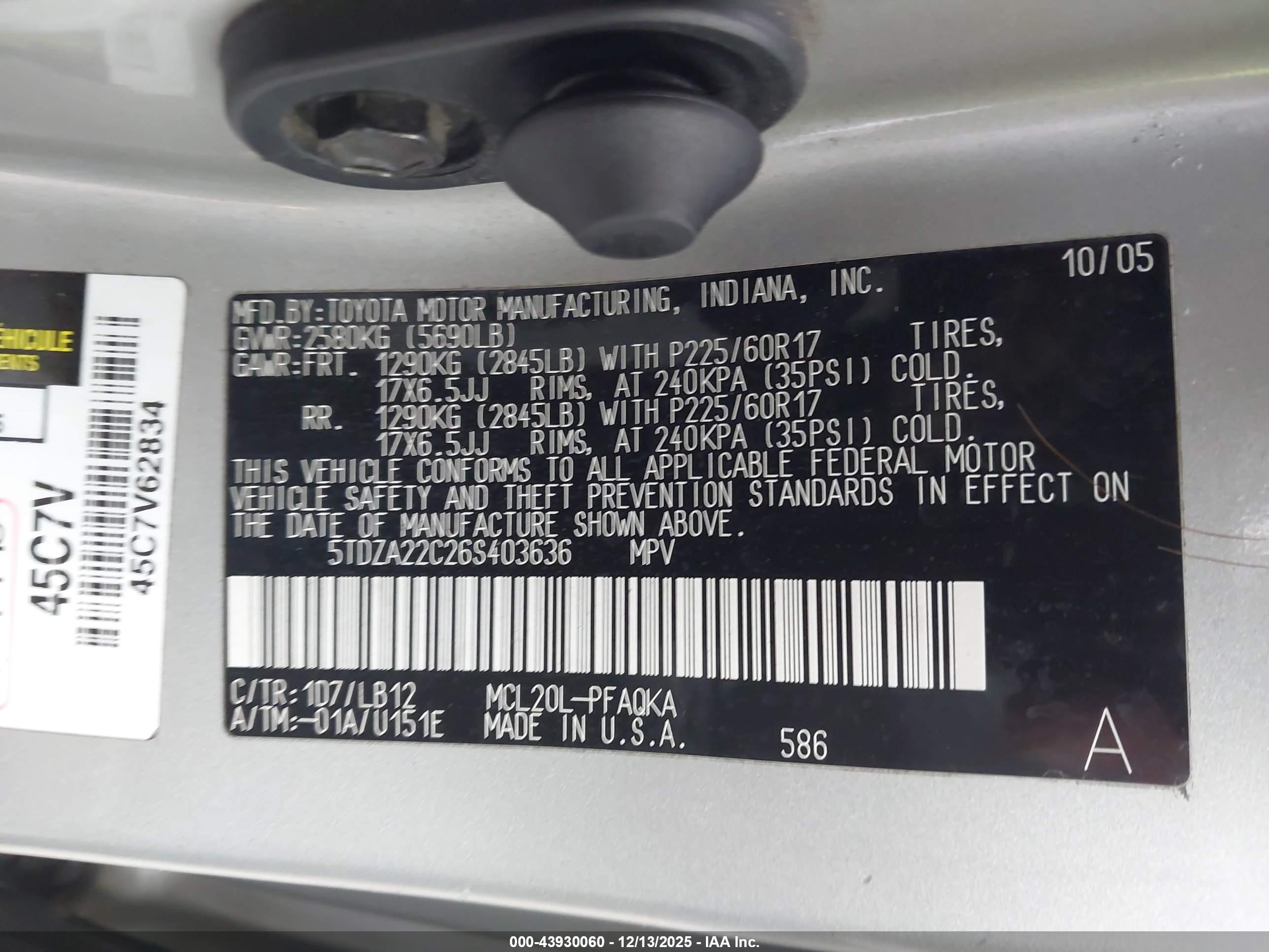 TOYOTA SIENNA image 9
