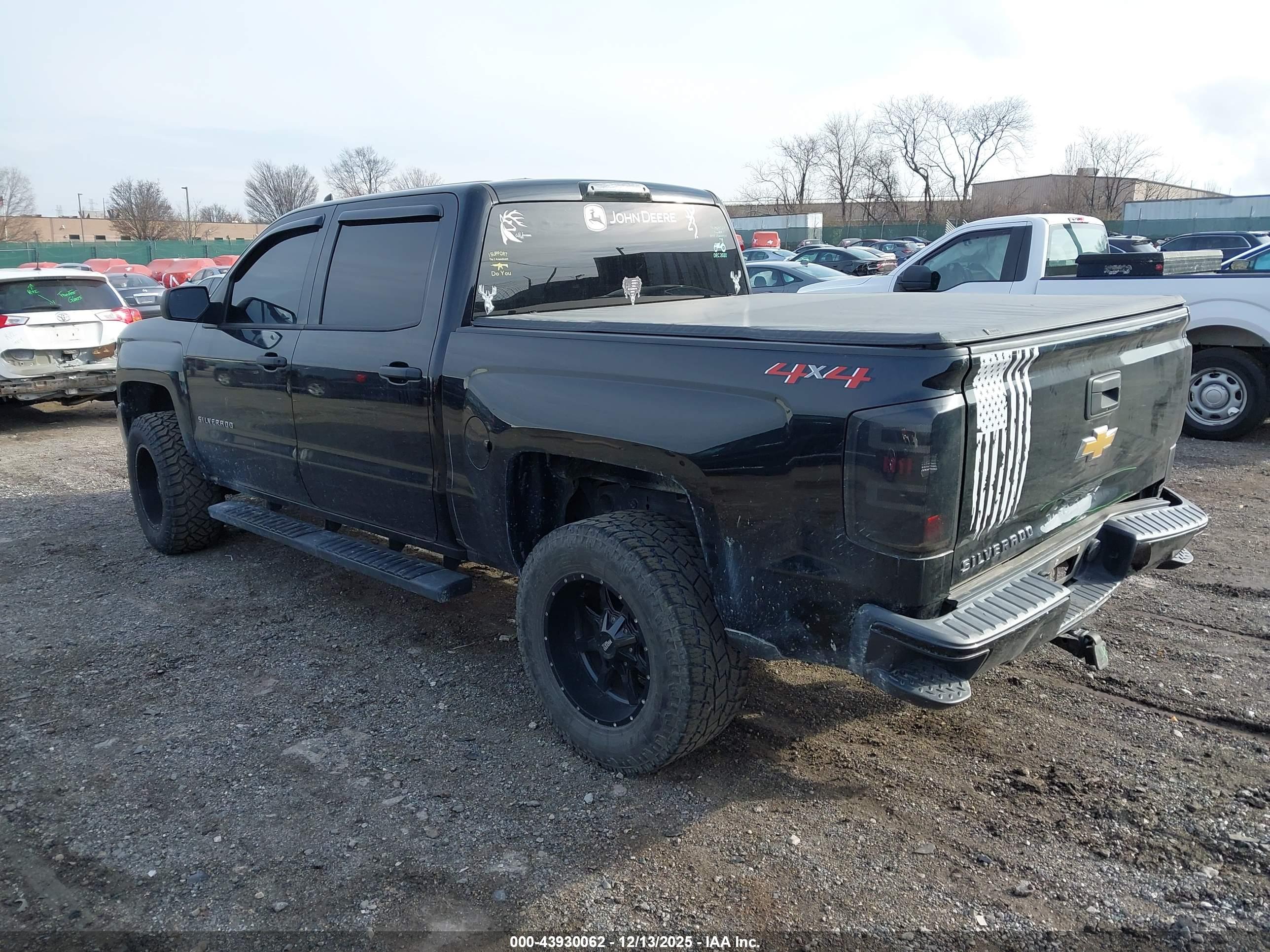 CHEVROLET SILVERADO image 3