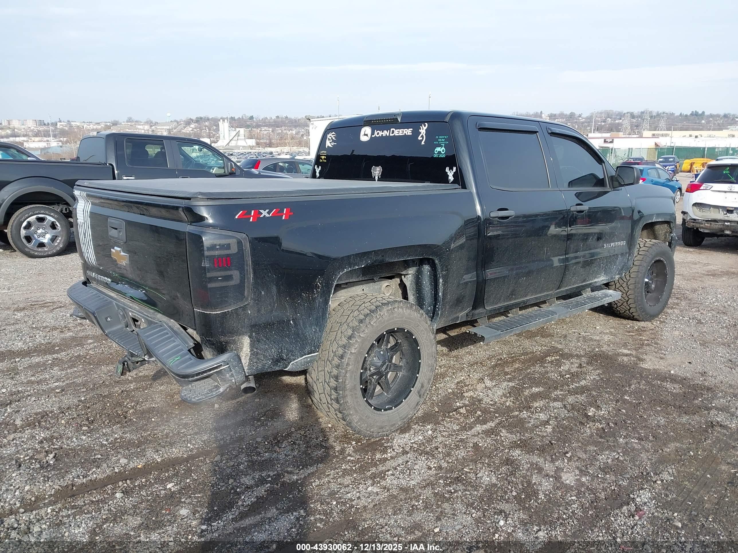 CHEVROLET SILVERADO image 4