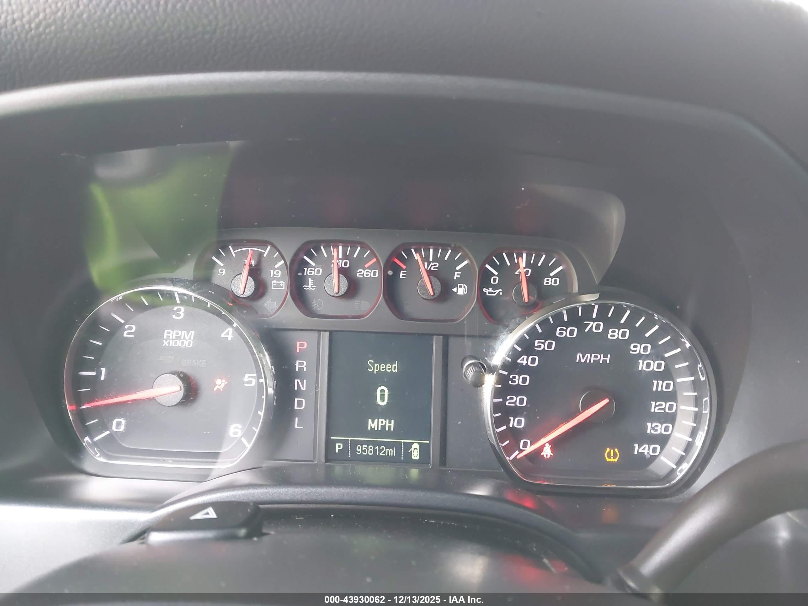 CHEVROLET SILVERADO image 7