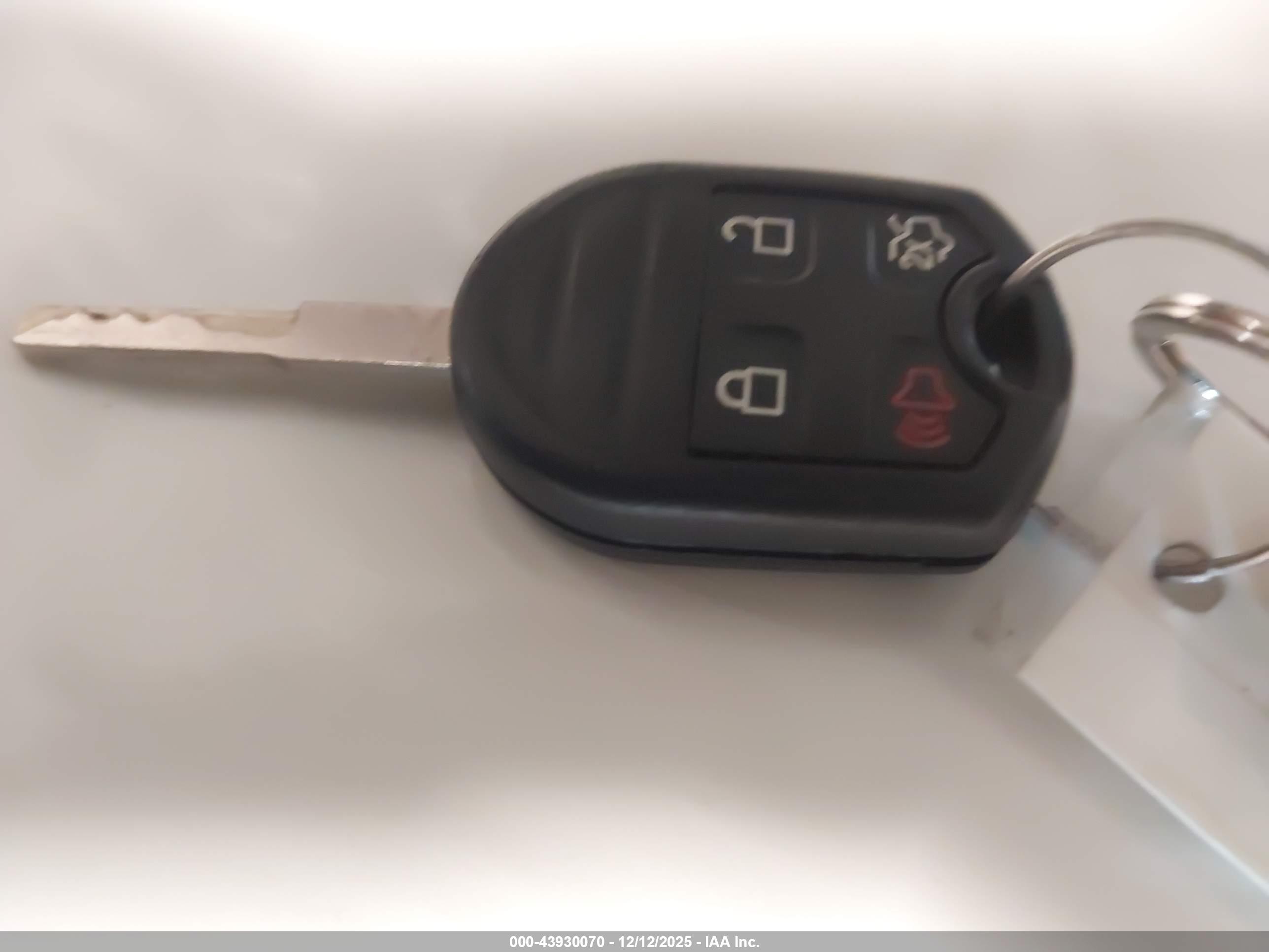 FORD FIESTA image 11