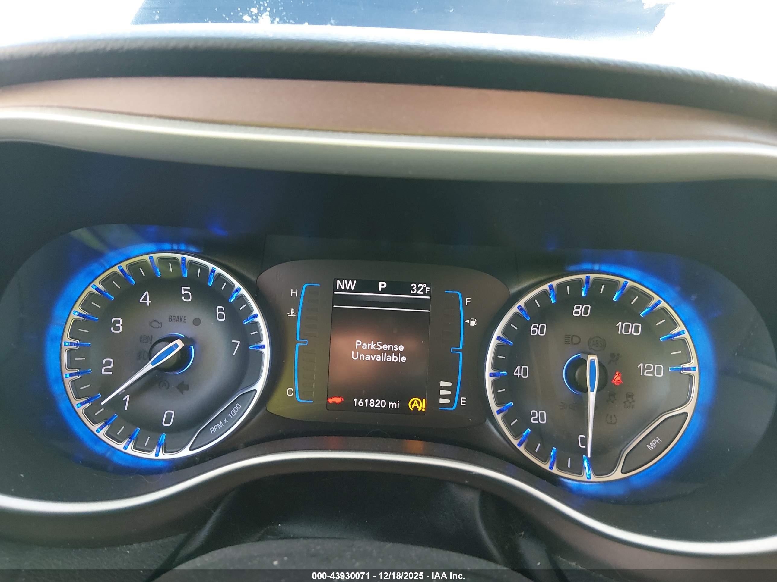 CHRYSLER PACIFICA image 7