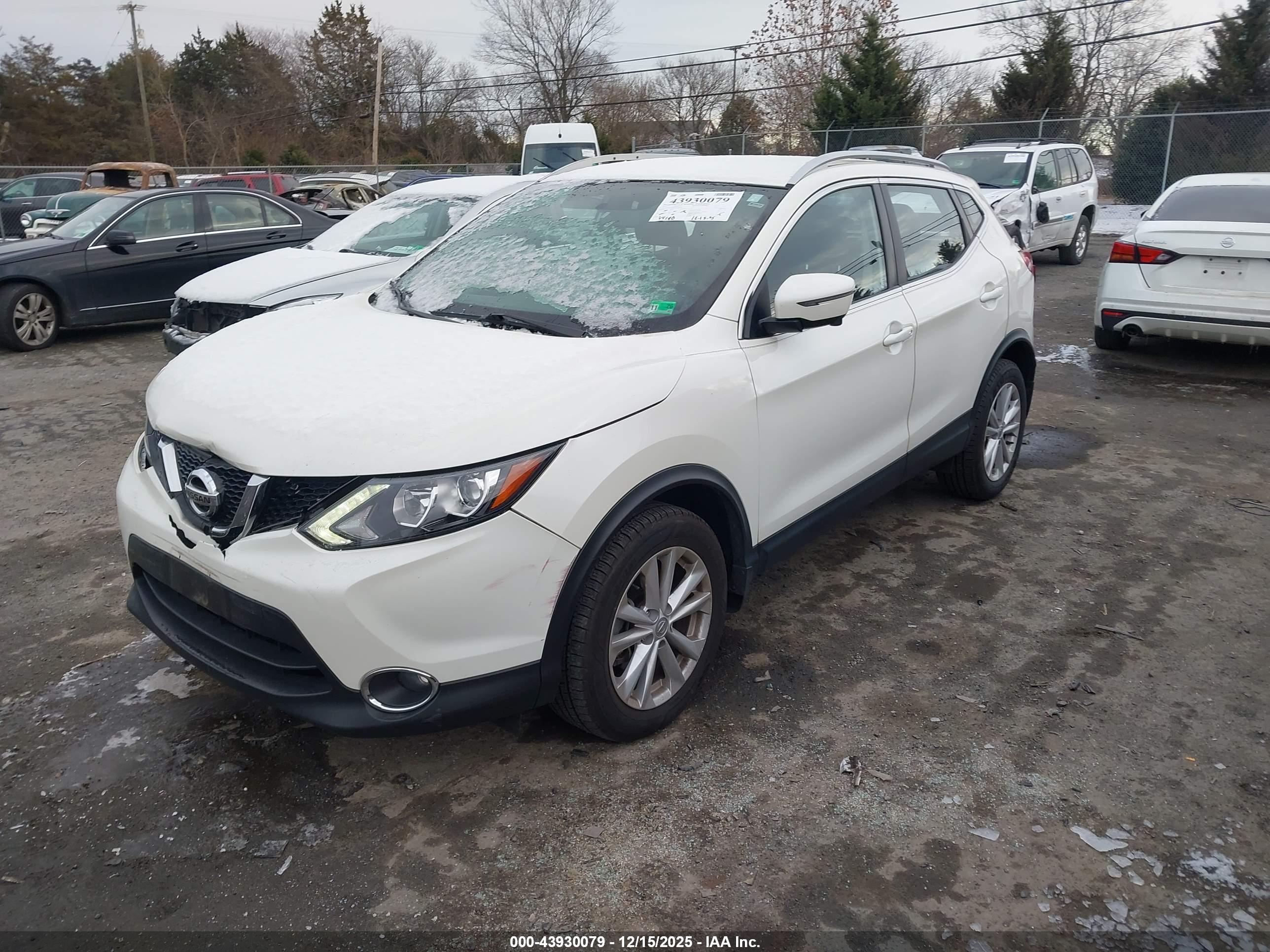 NISSAN ROGUE image 2