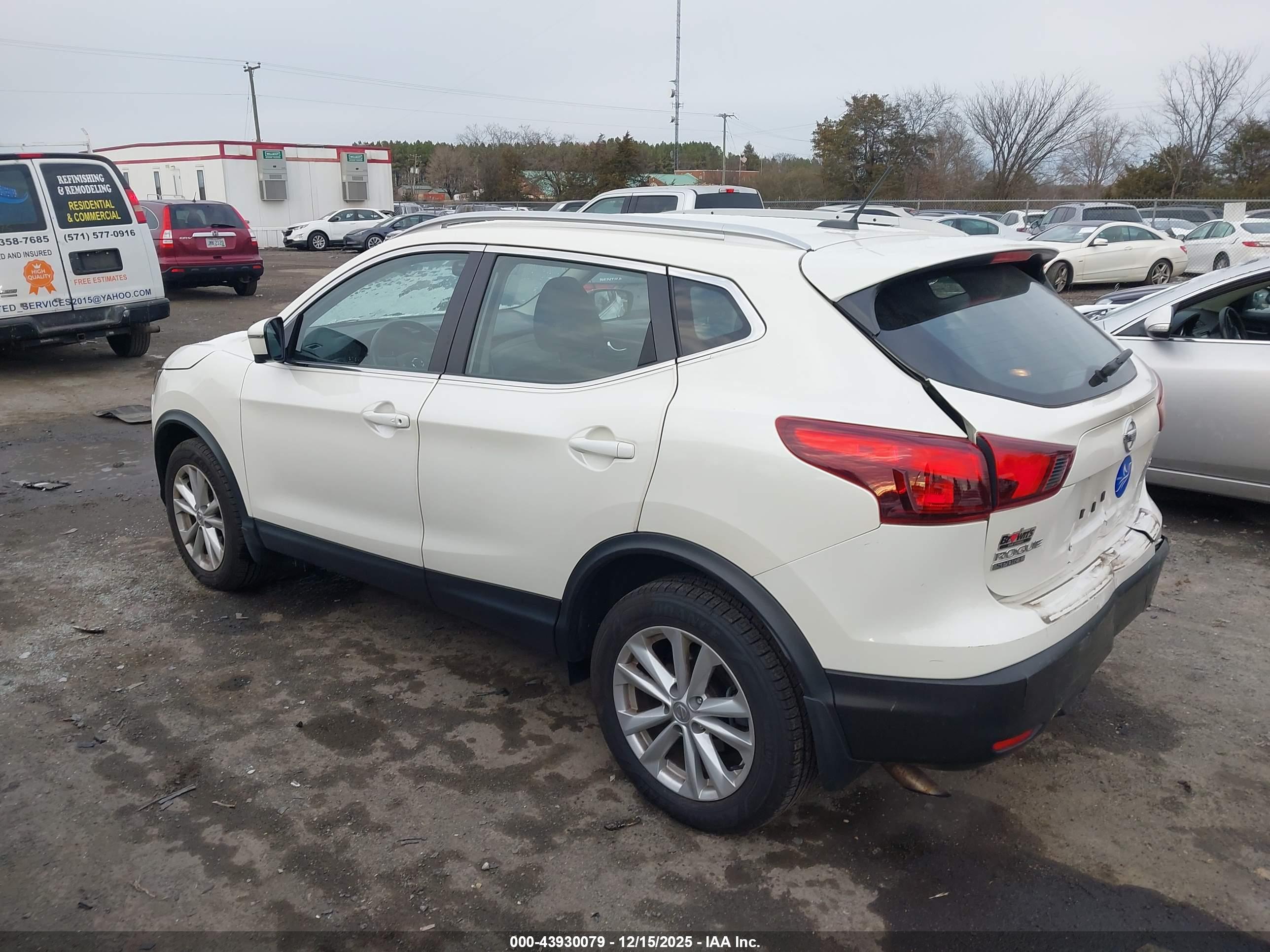 NISSAN ROGUE image 3