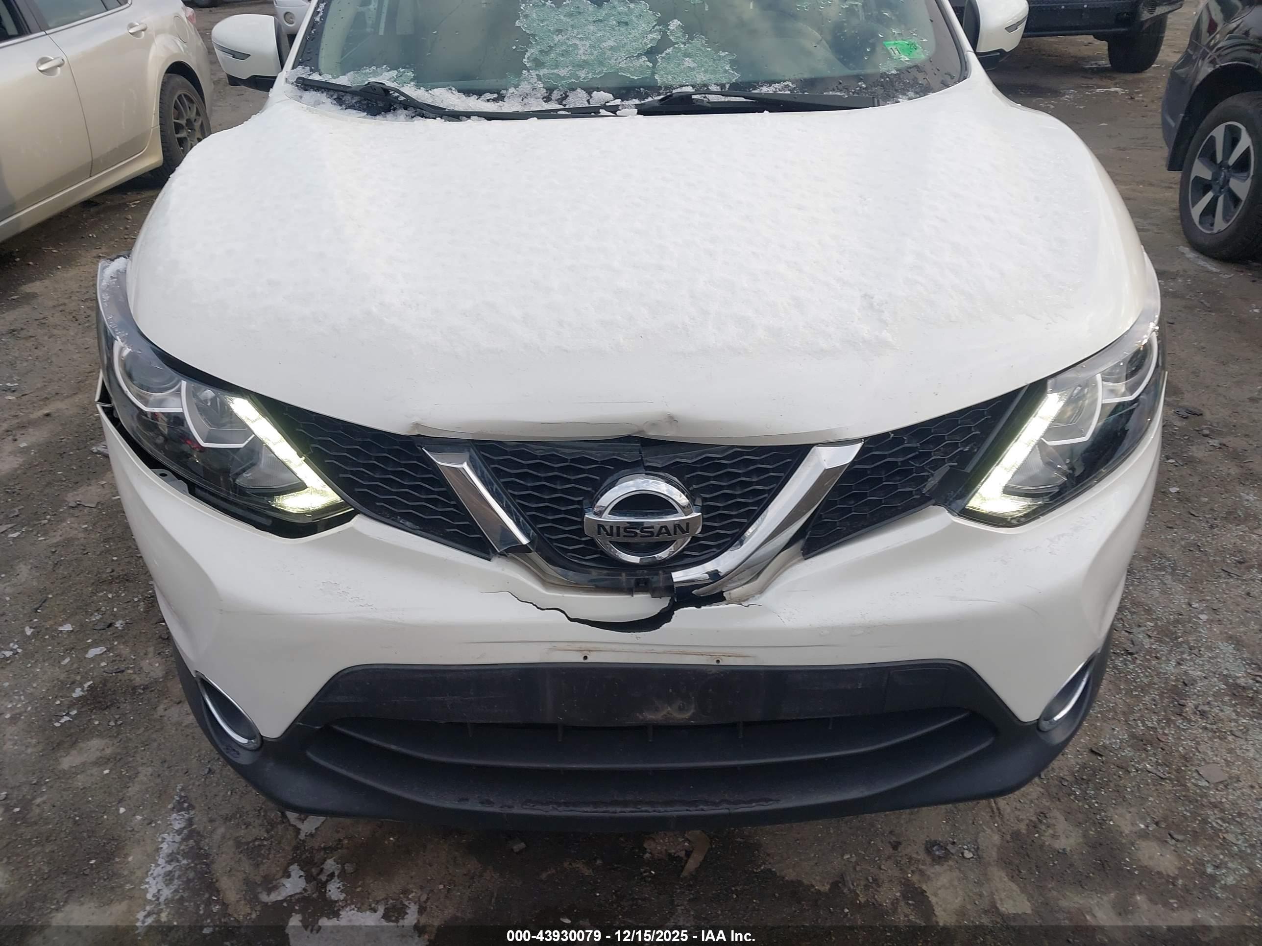 NISSAN ROGUE image 6