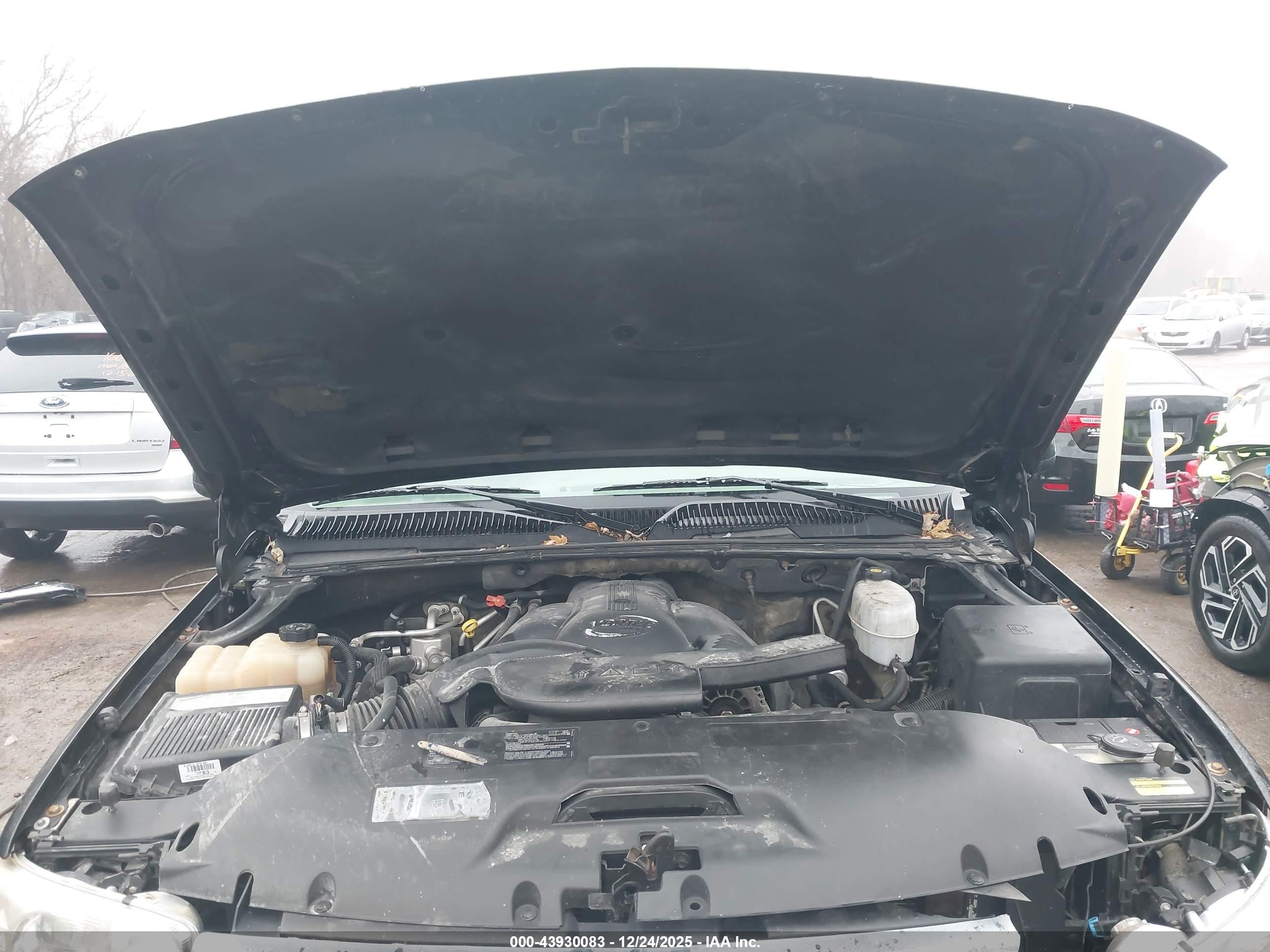 GMC YUKON image 10