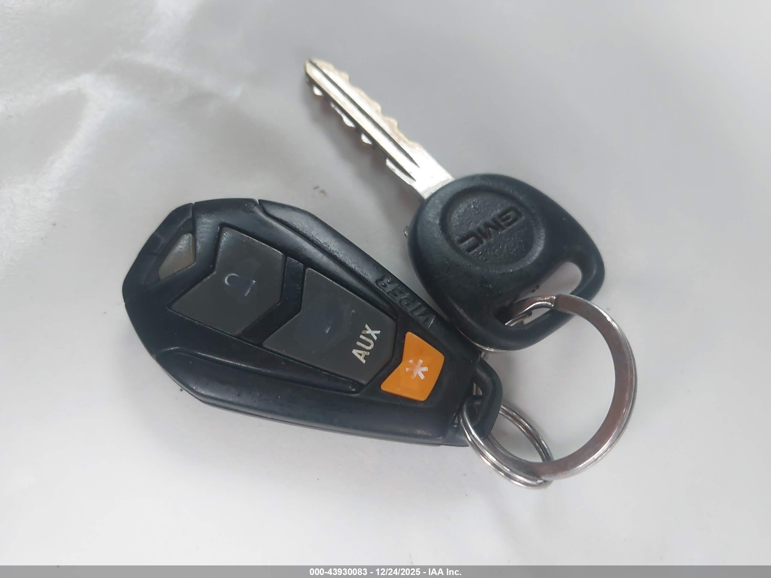 GMC YUKON image 11