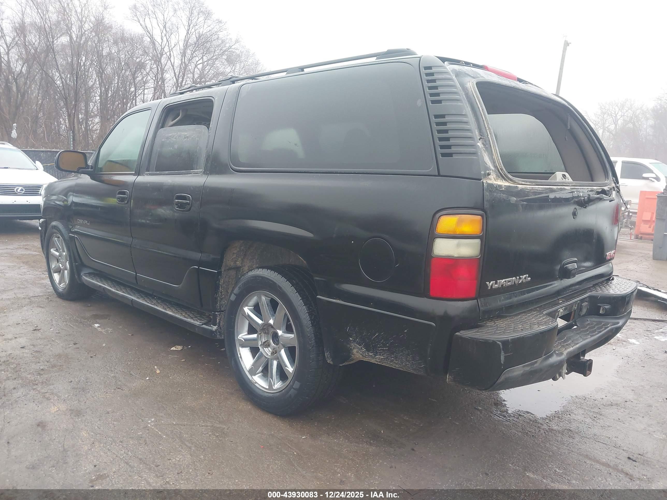 GMC YUKON image 3