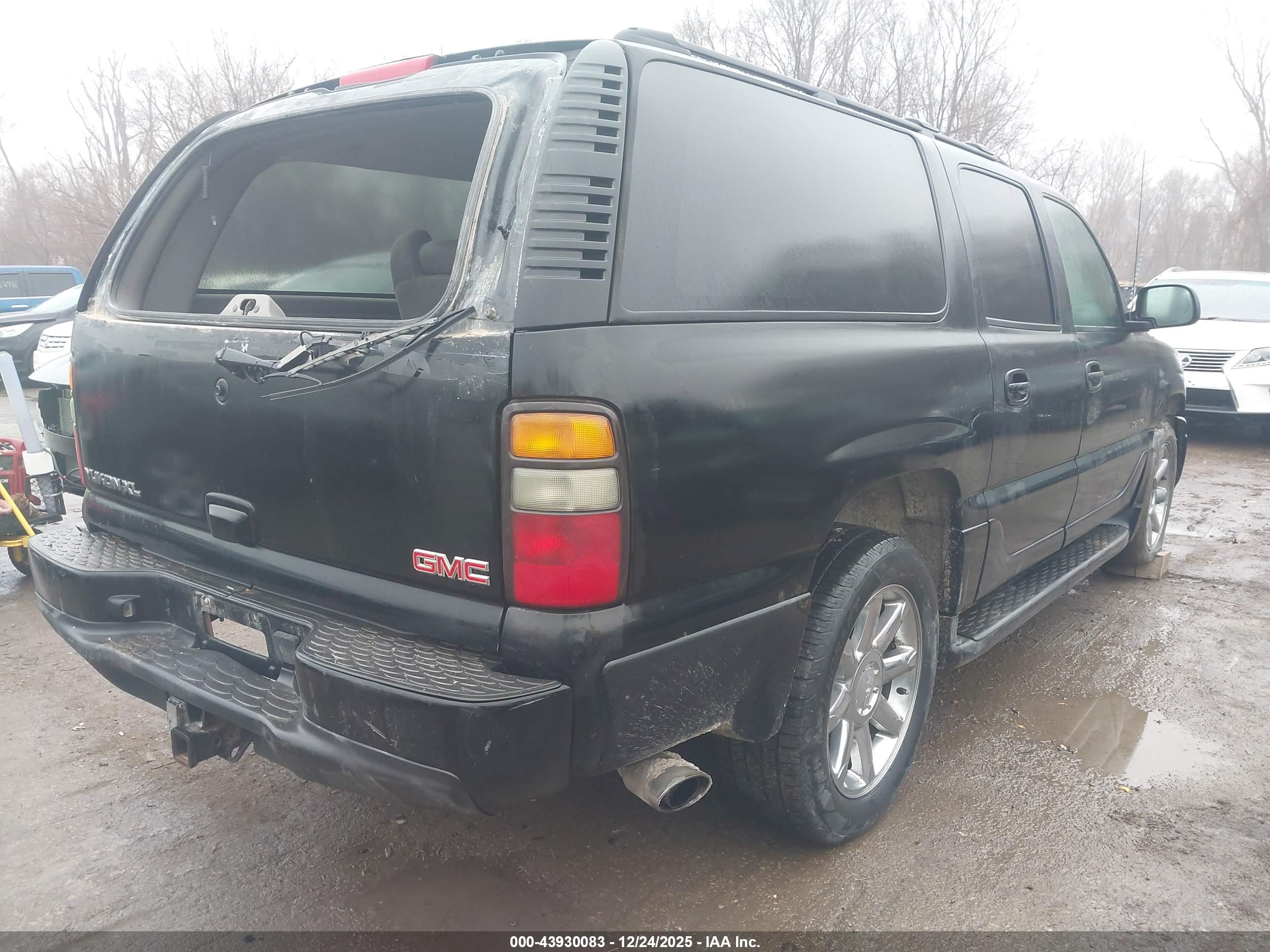 GMC YUKON image 4