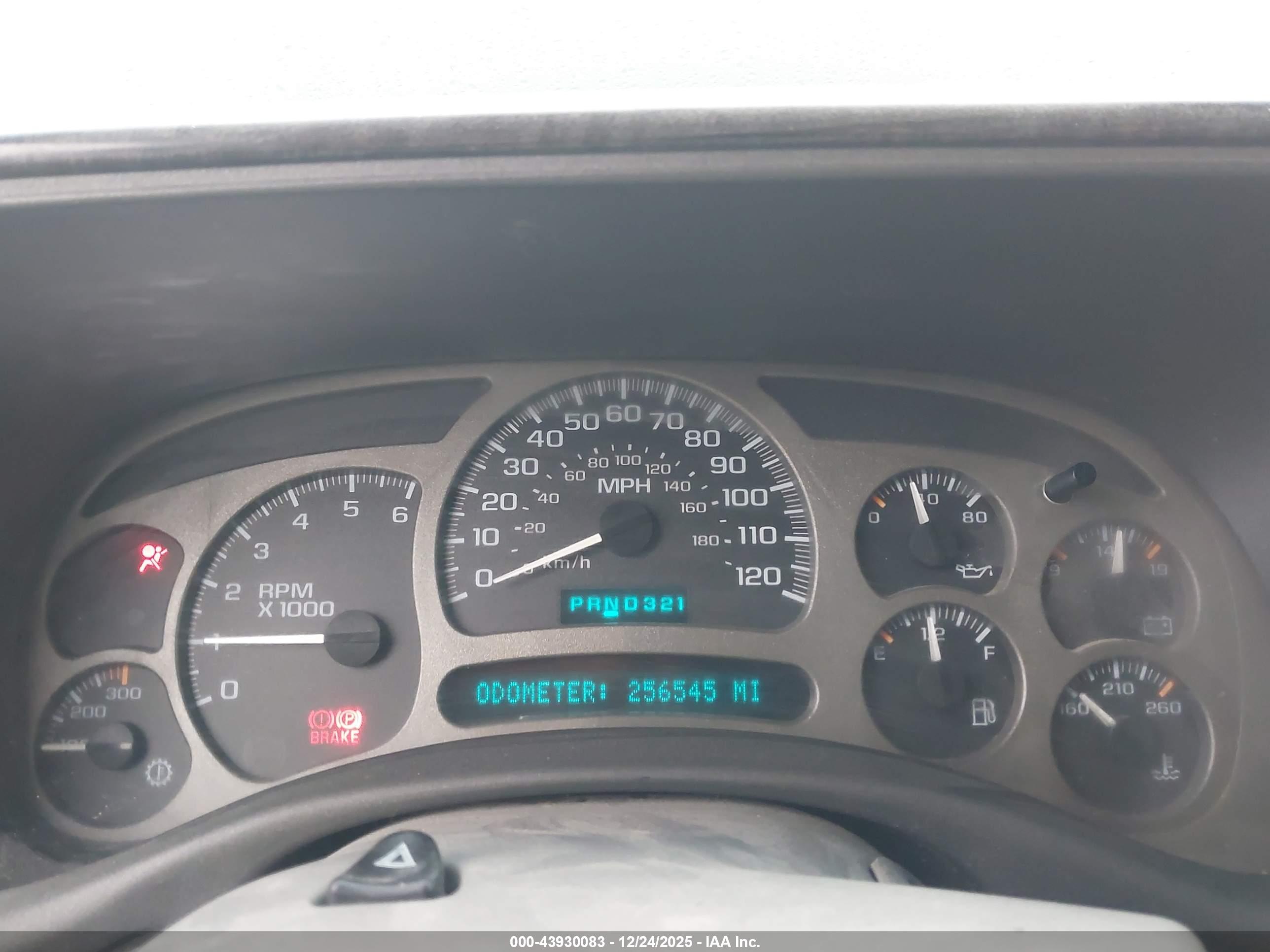 GMC YUKON image 7