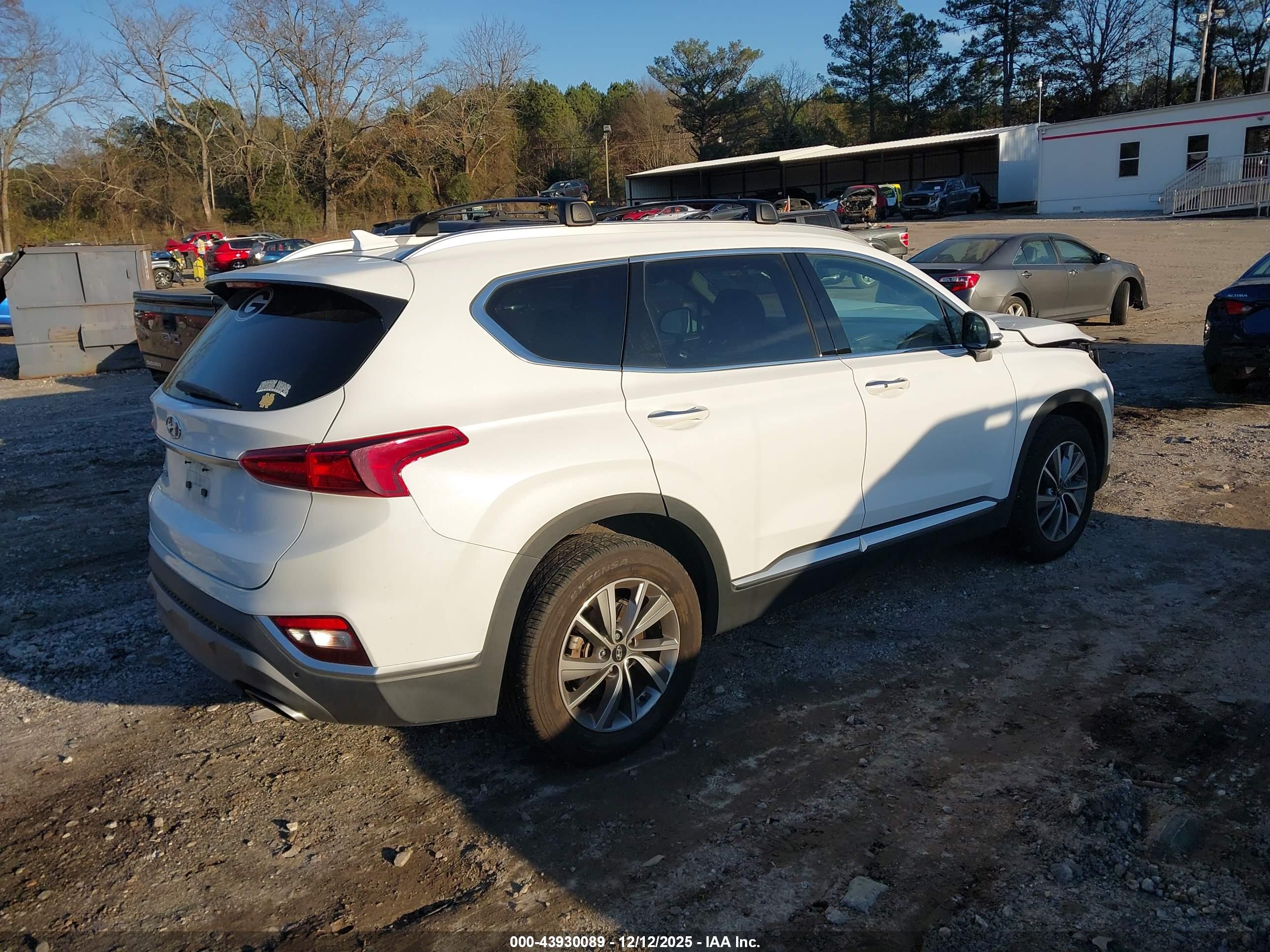 HYUNDAI SANTA image 4