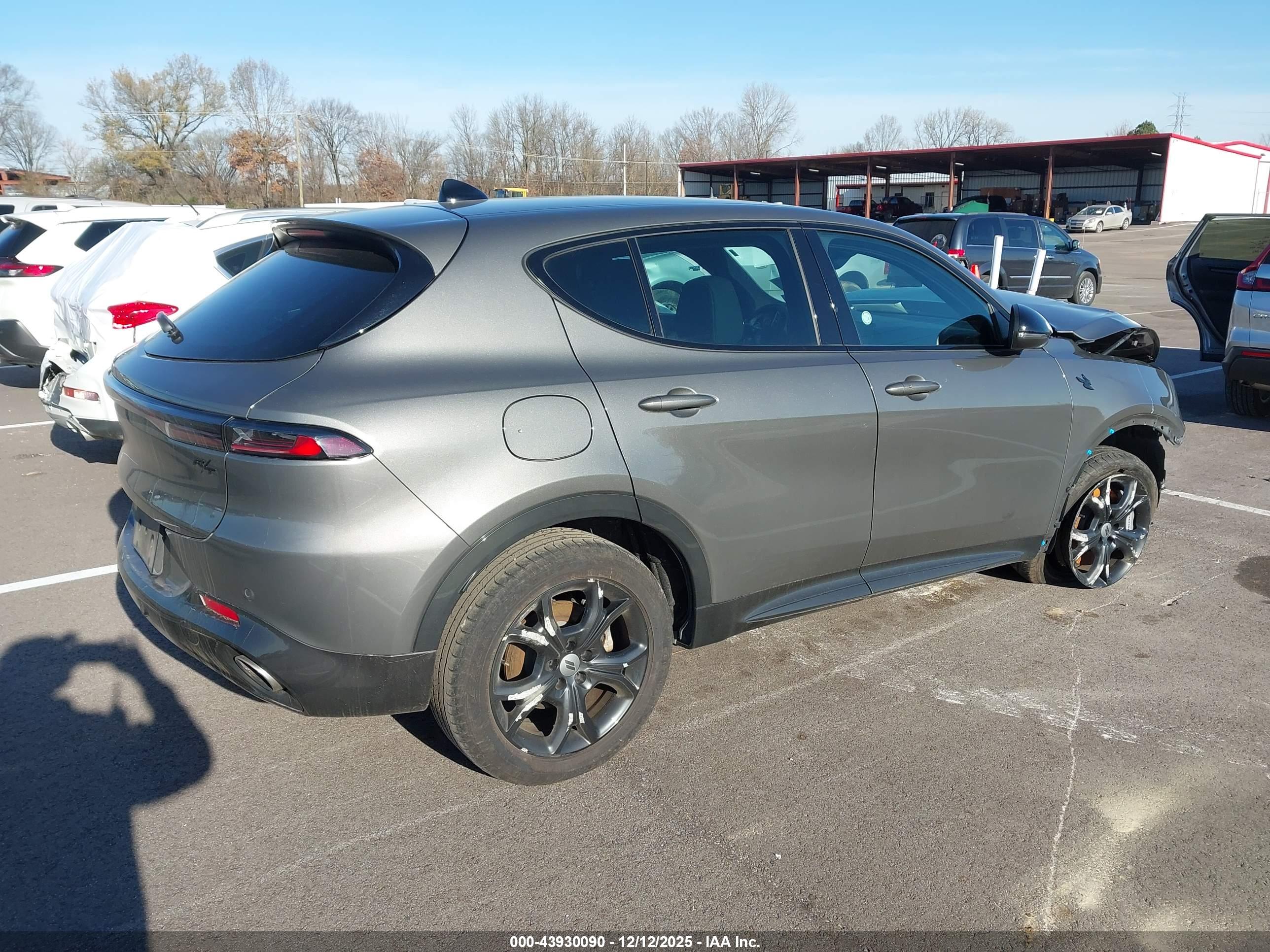 DODGE HORNET image 4
