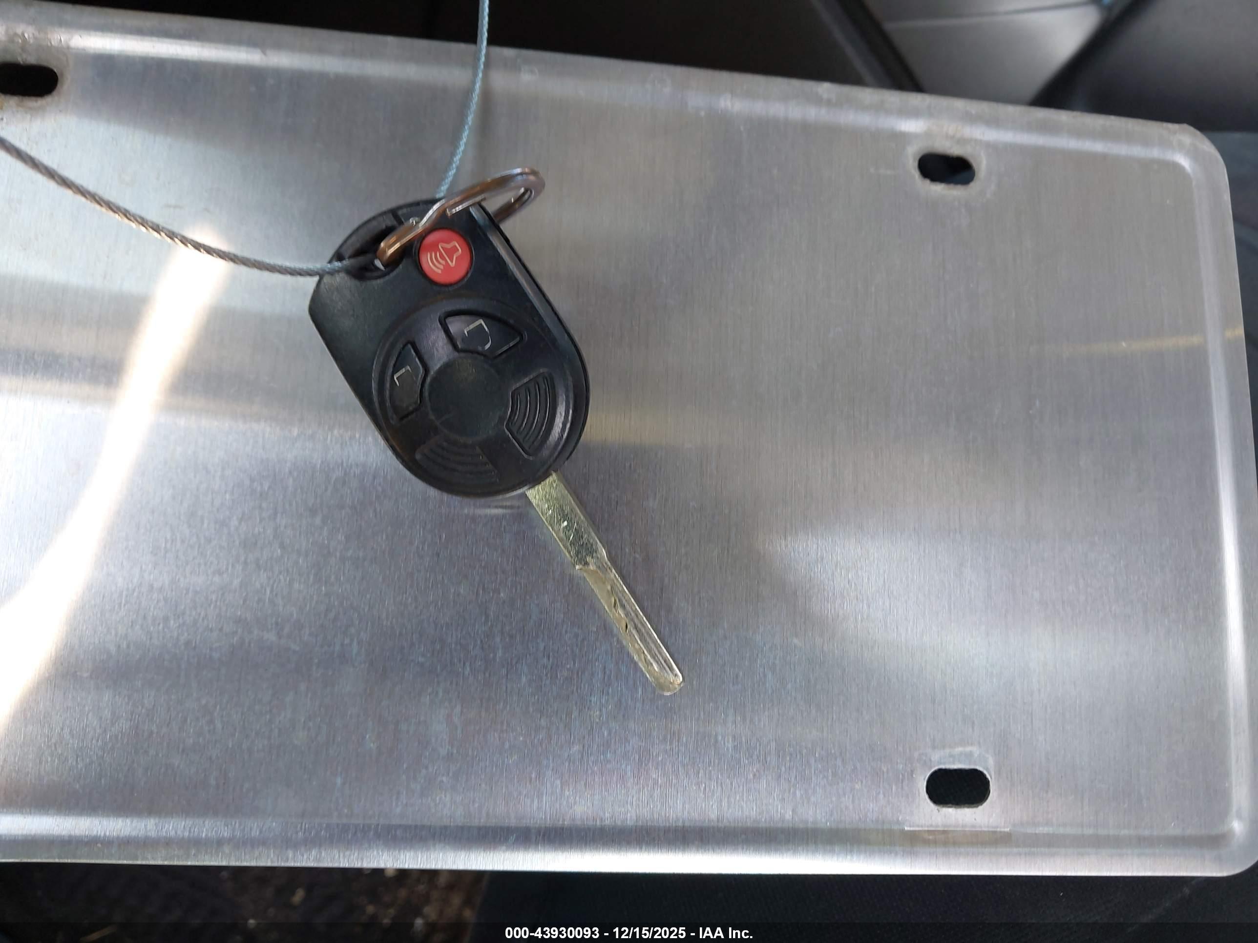 FORD ESCAPE image 11