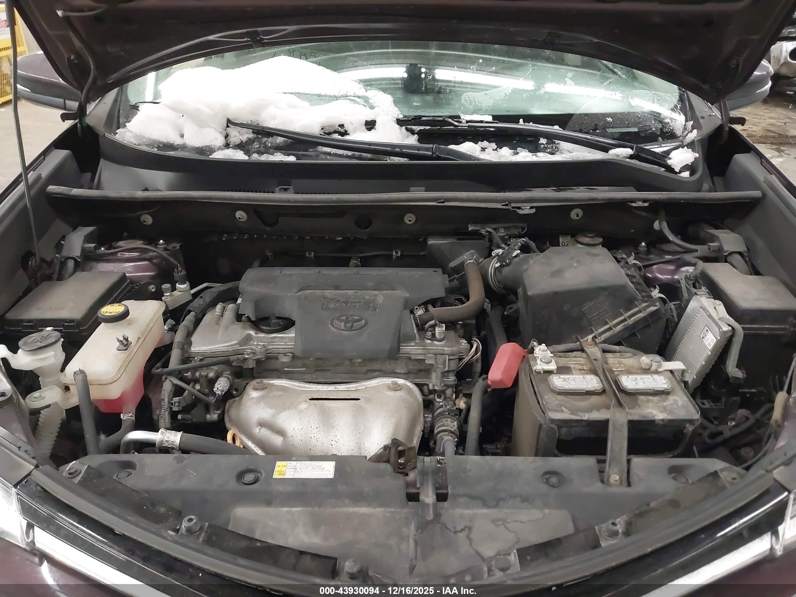 TOYOTA RAV4 image 10