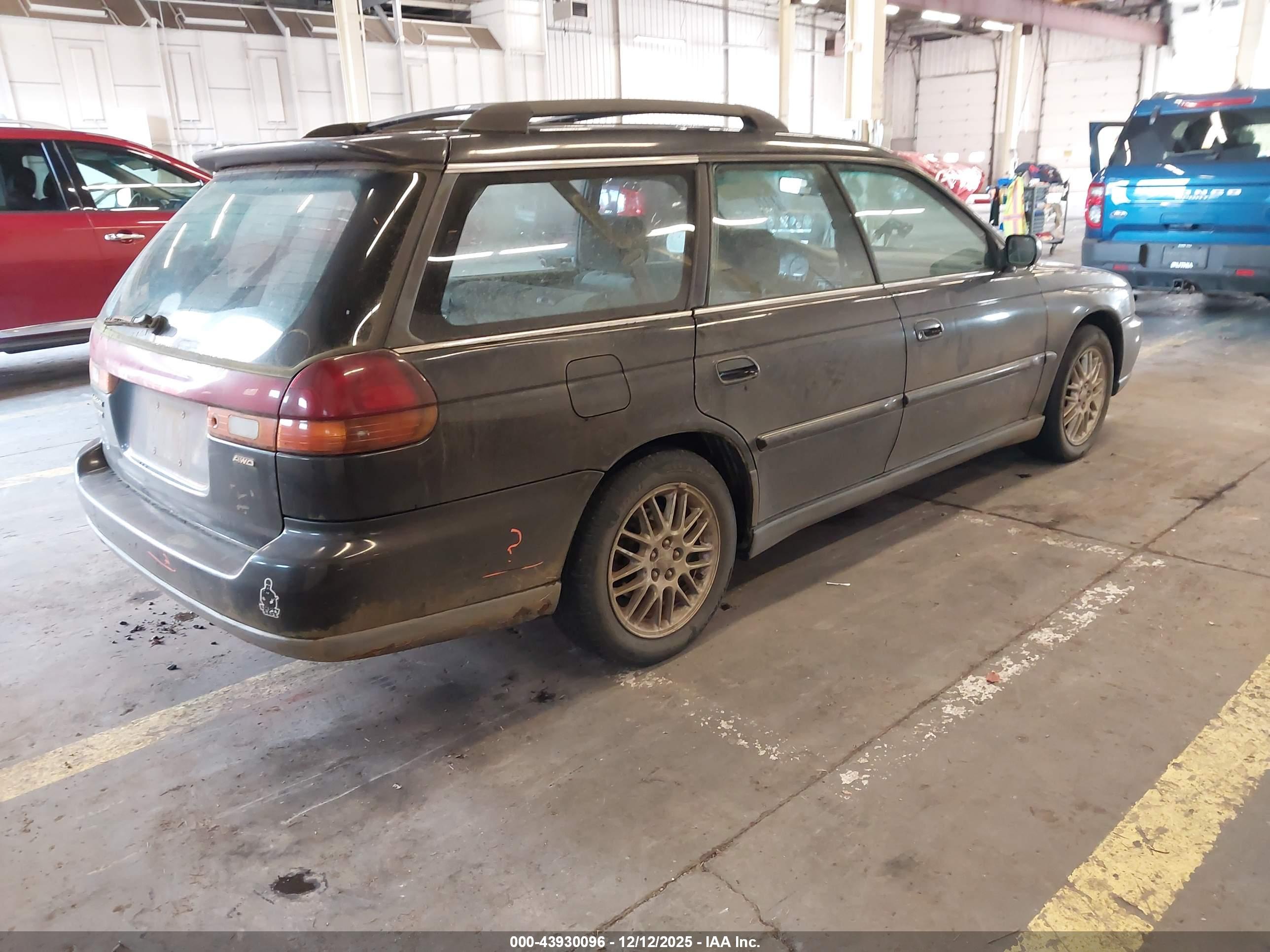 SUBARU LEGACY image 4