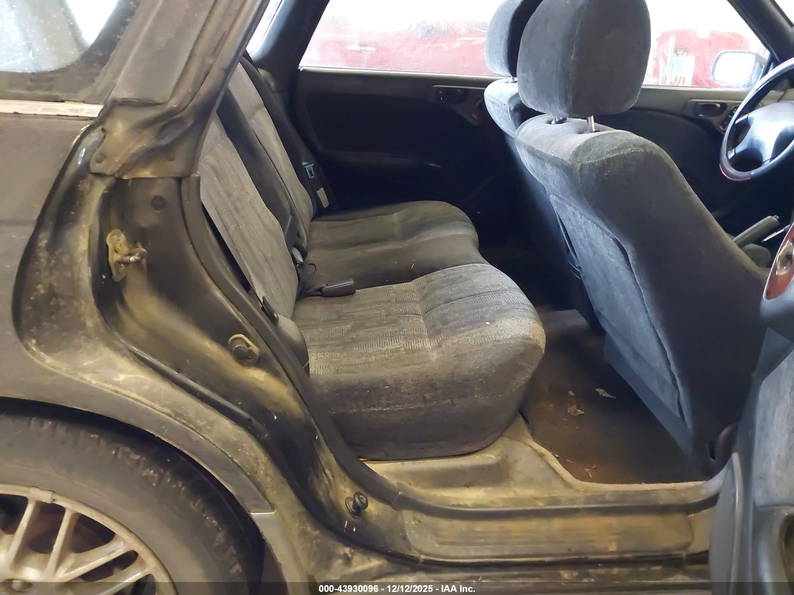 SUBARU LEGACY image 8