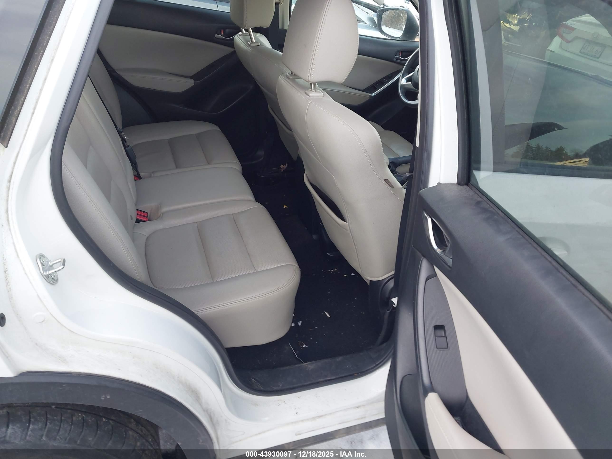 MAZDA CX-5 image 8