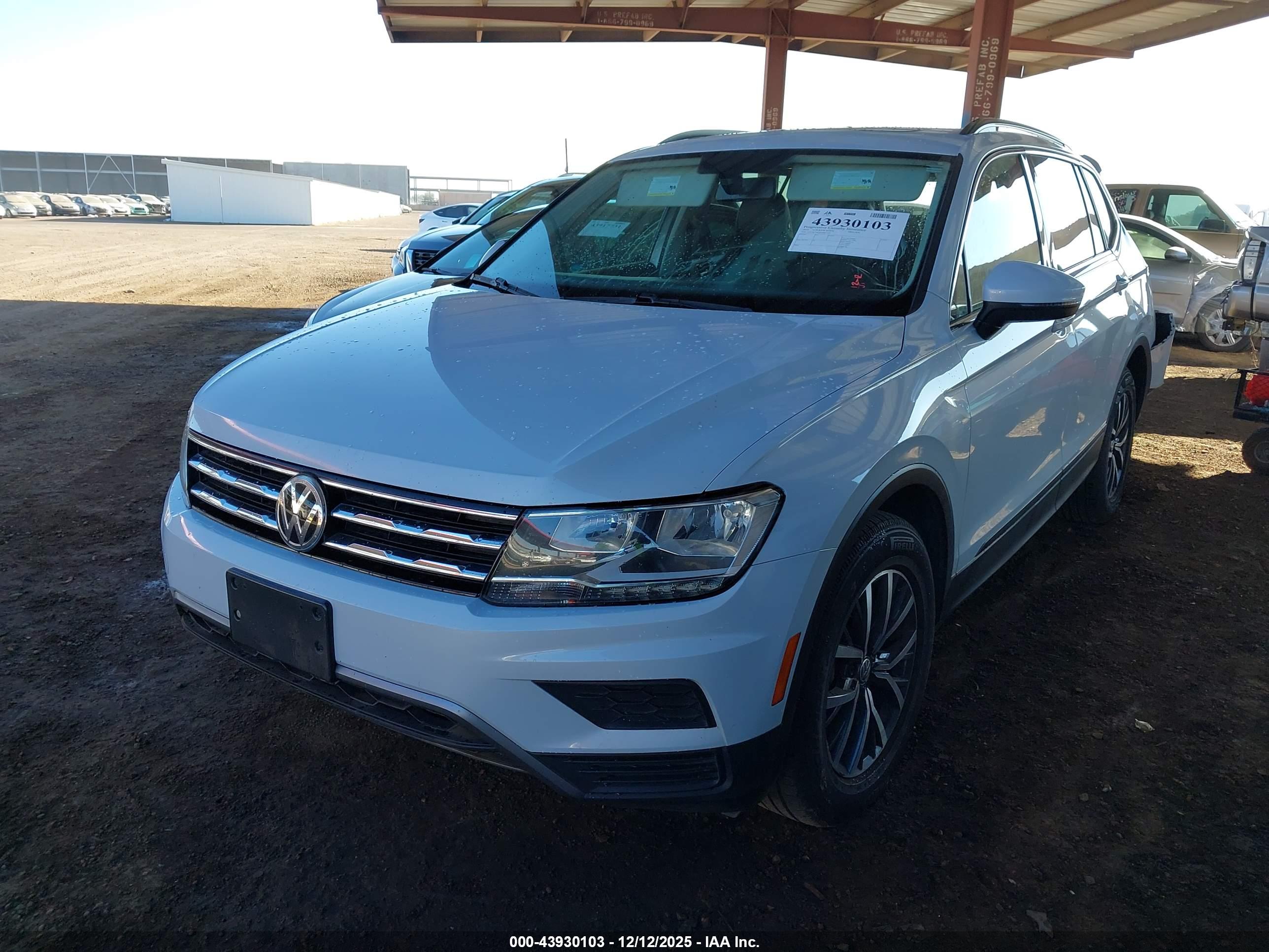 VOLKSWAGEN TIGUAN image 2
