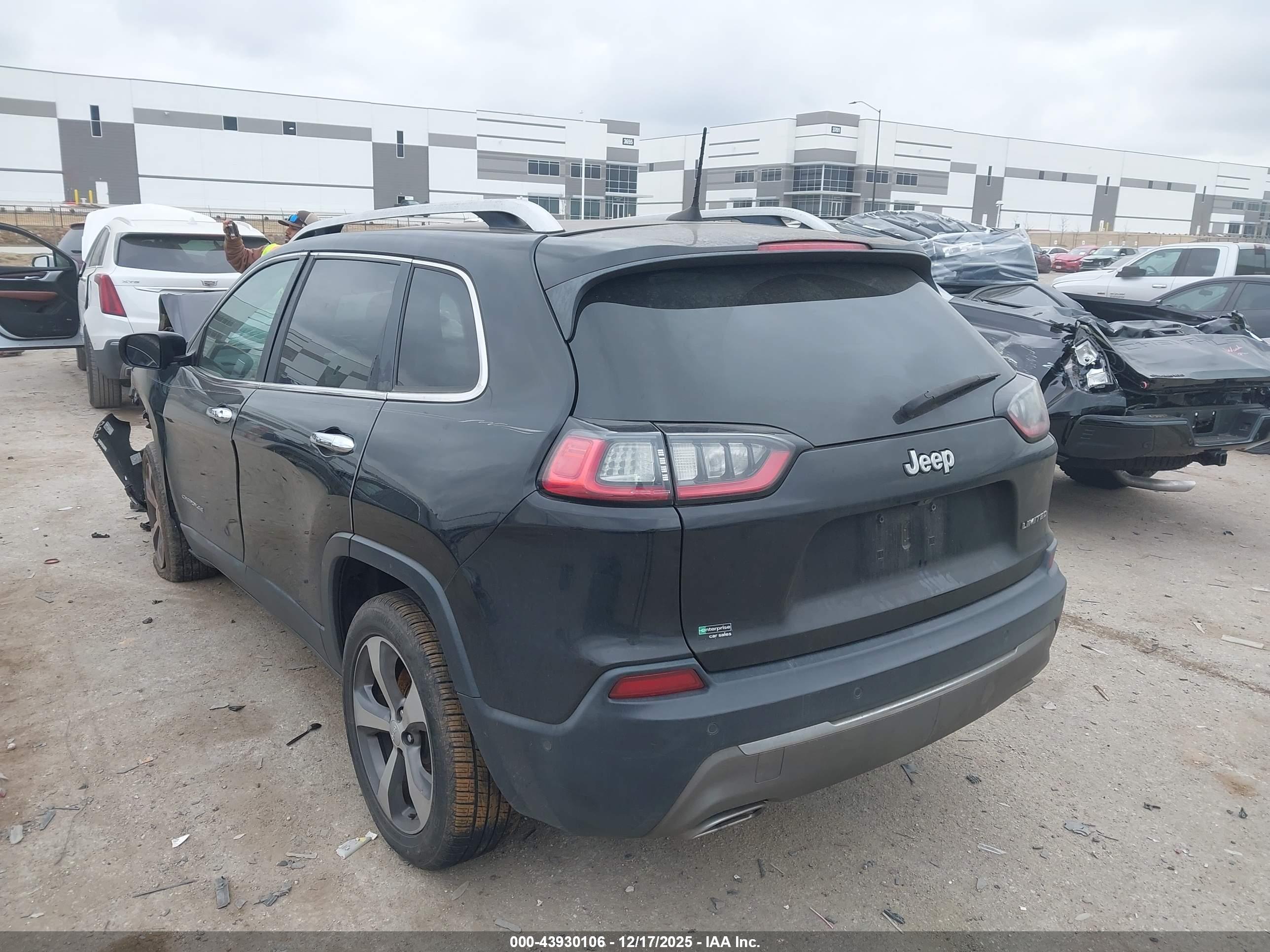 JEEP CHEROKEE image 3