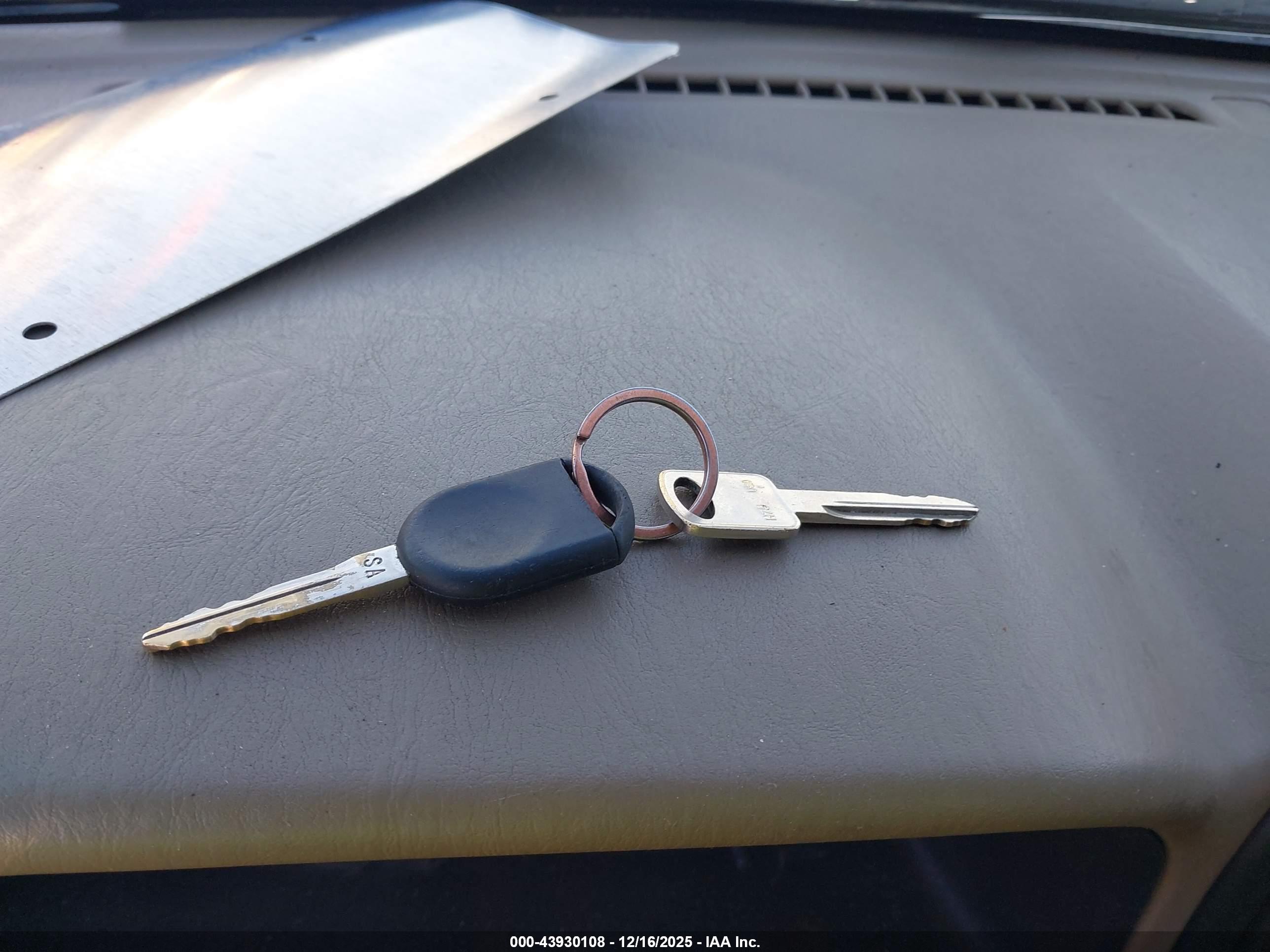 FORD ESCAPE image 11