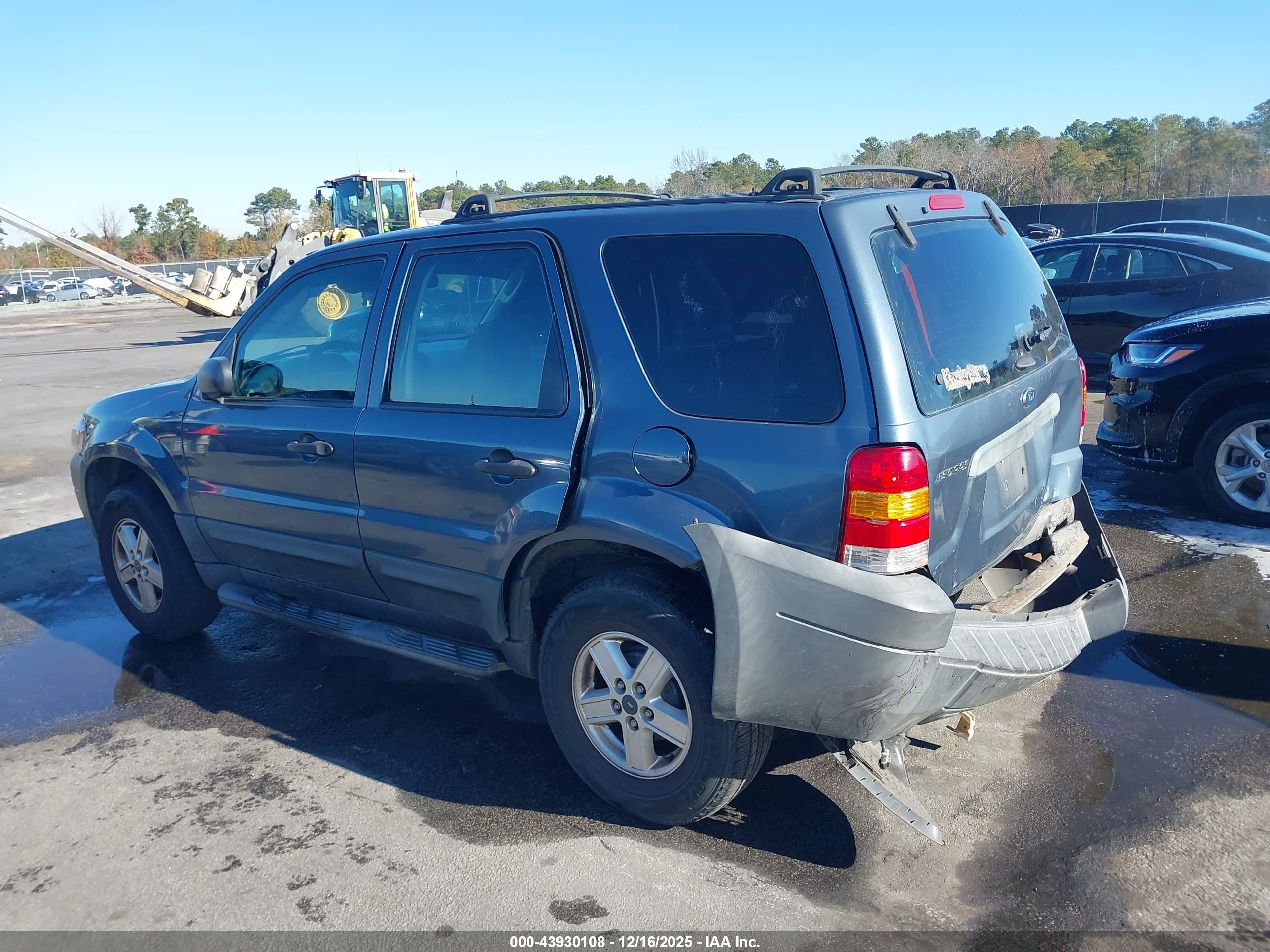 FORD ESCAPE image 3