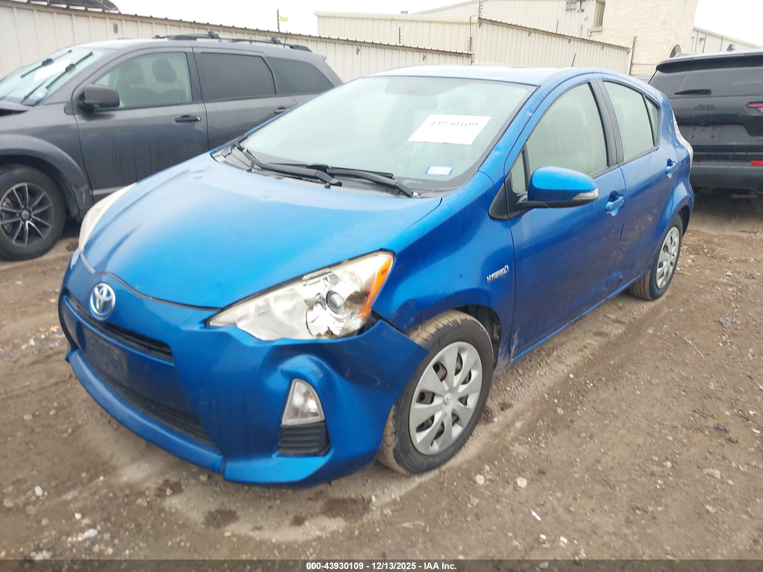 TOYOTA PRIUS image 2