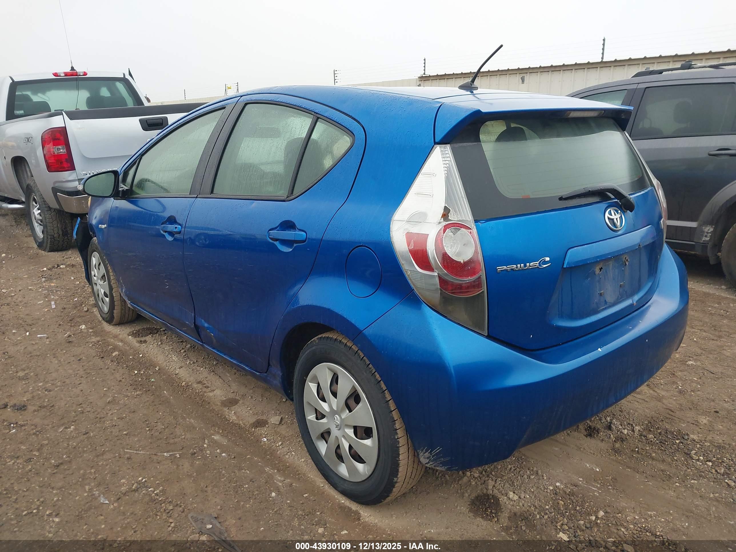 TOYOTA PRIUS image 3