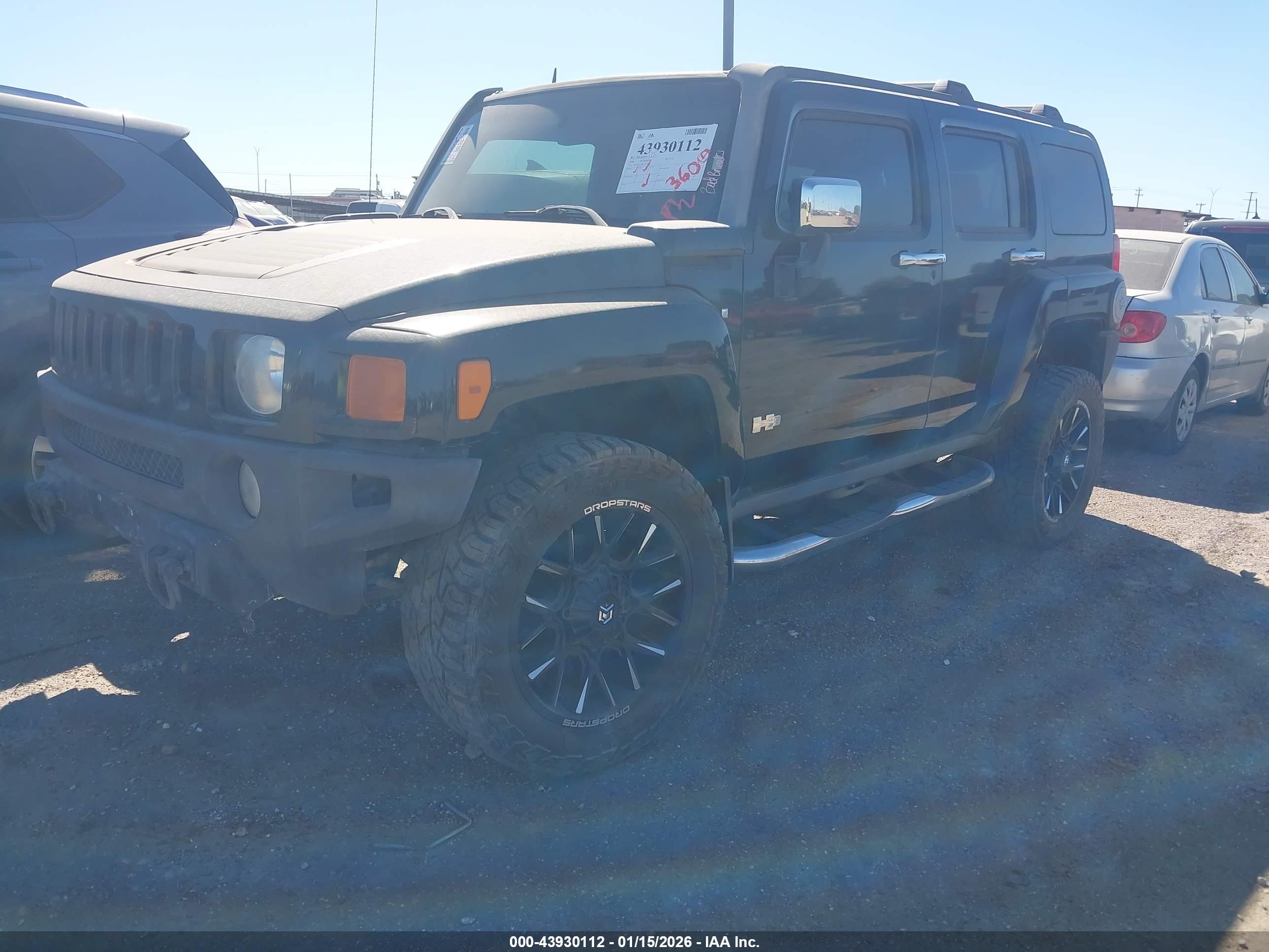 HUMMER H3 image 2